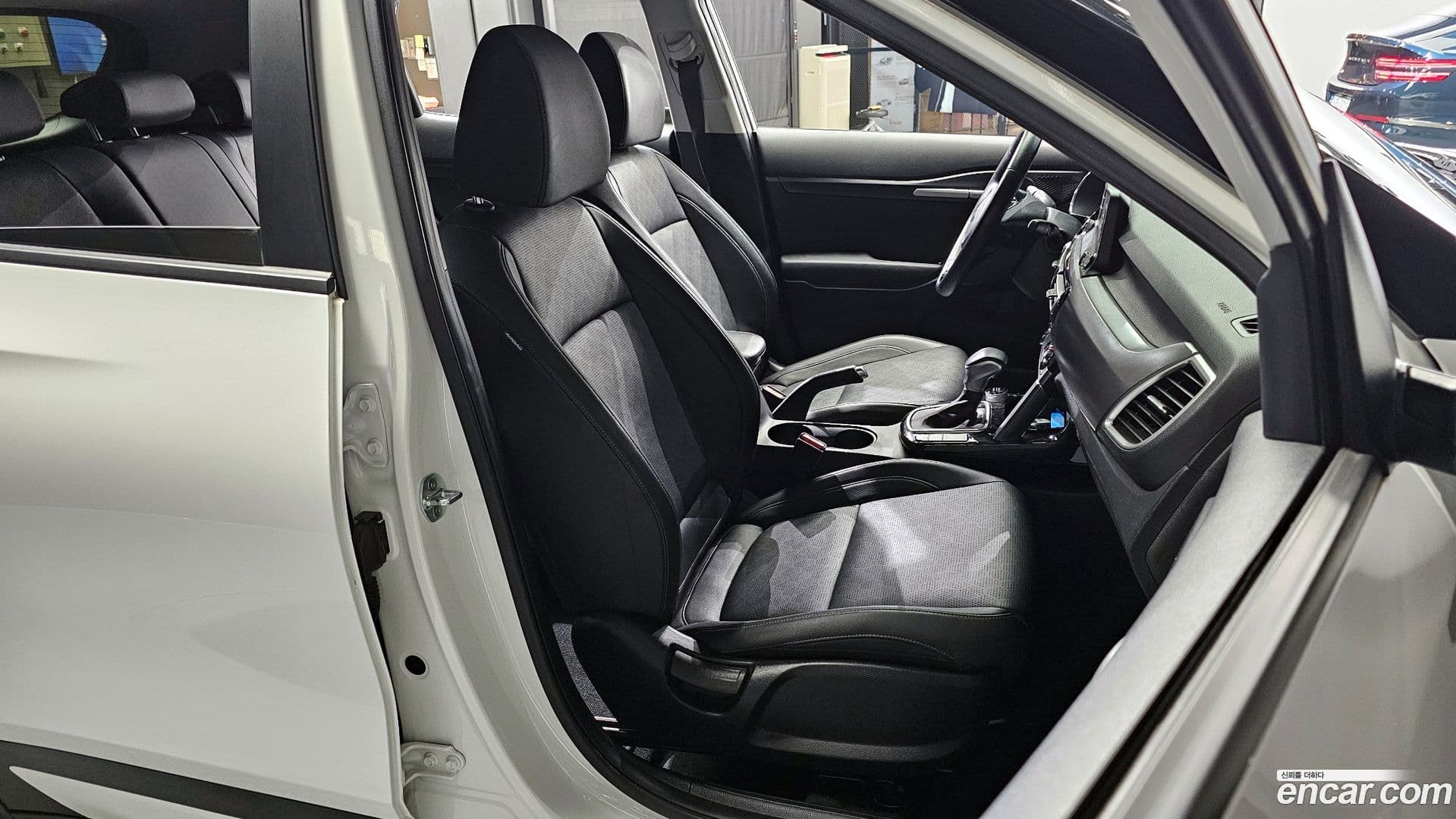 Main__Slider__Photo:Seltos Kia 2021.2-11