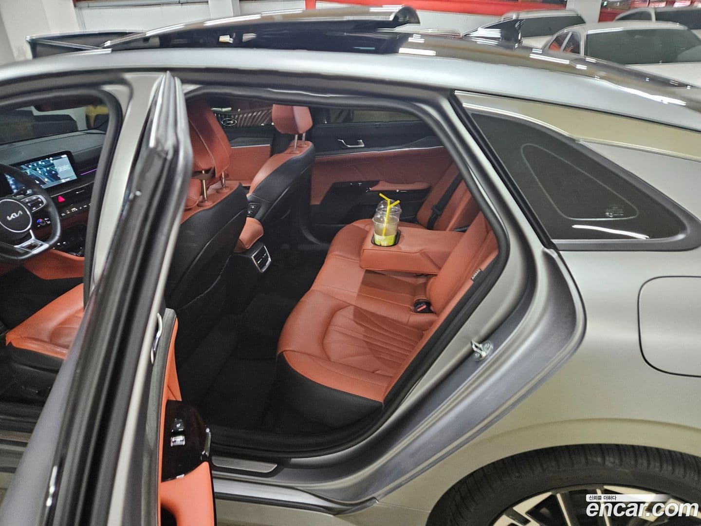 Main__Slider__Photo:K5 Kia 2025.0-5