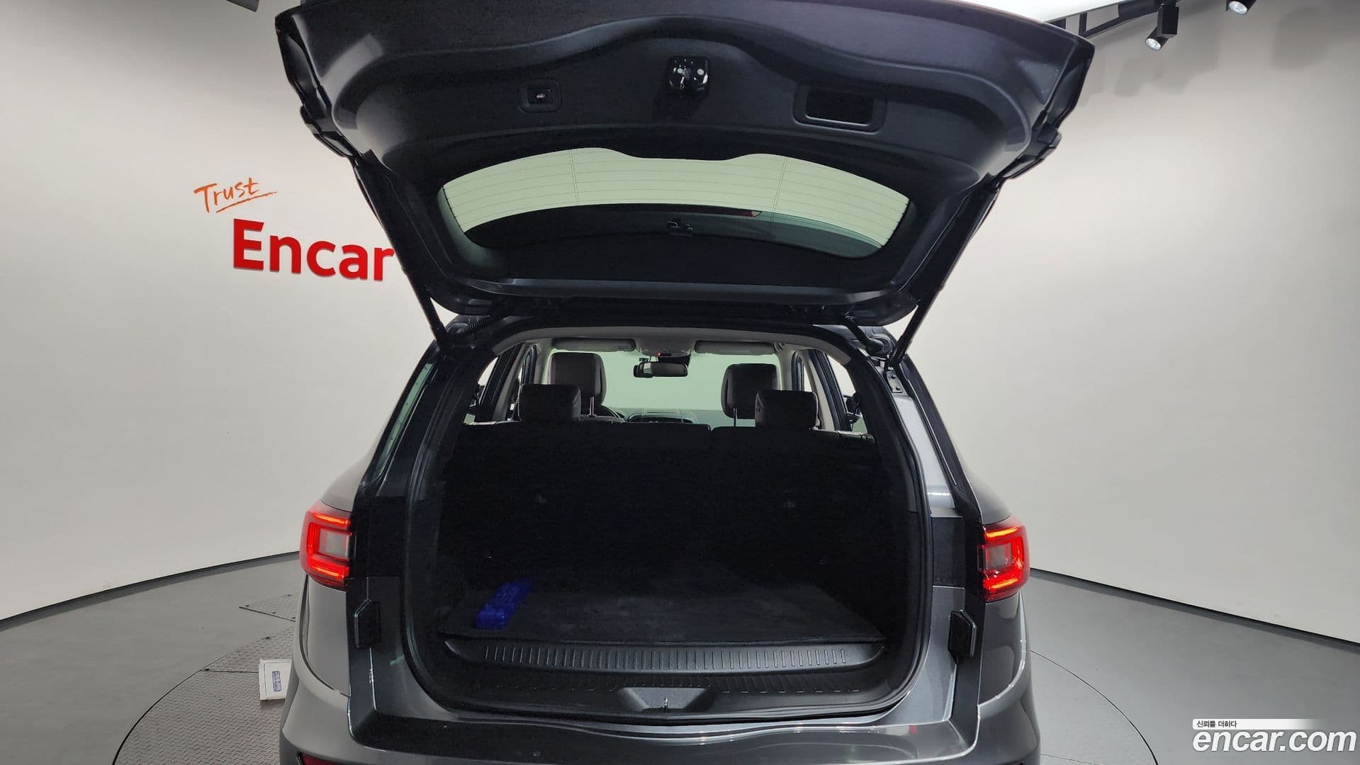 Main__Slider__Photo:QM6 Renault-KoreaSamsung 2019.5-19