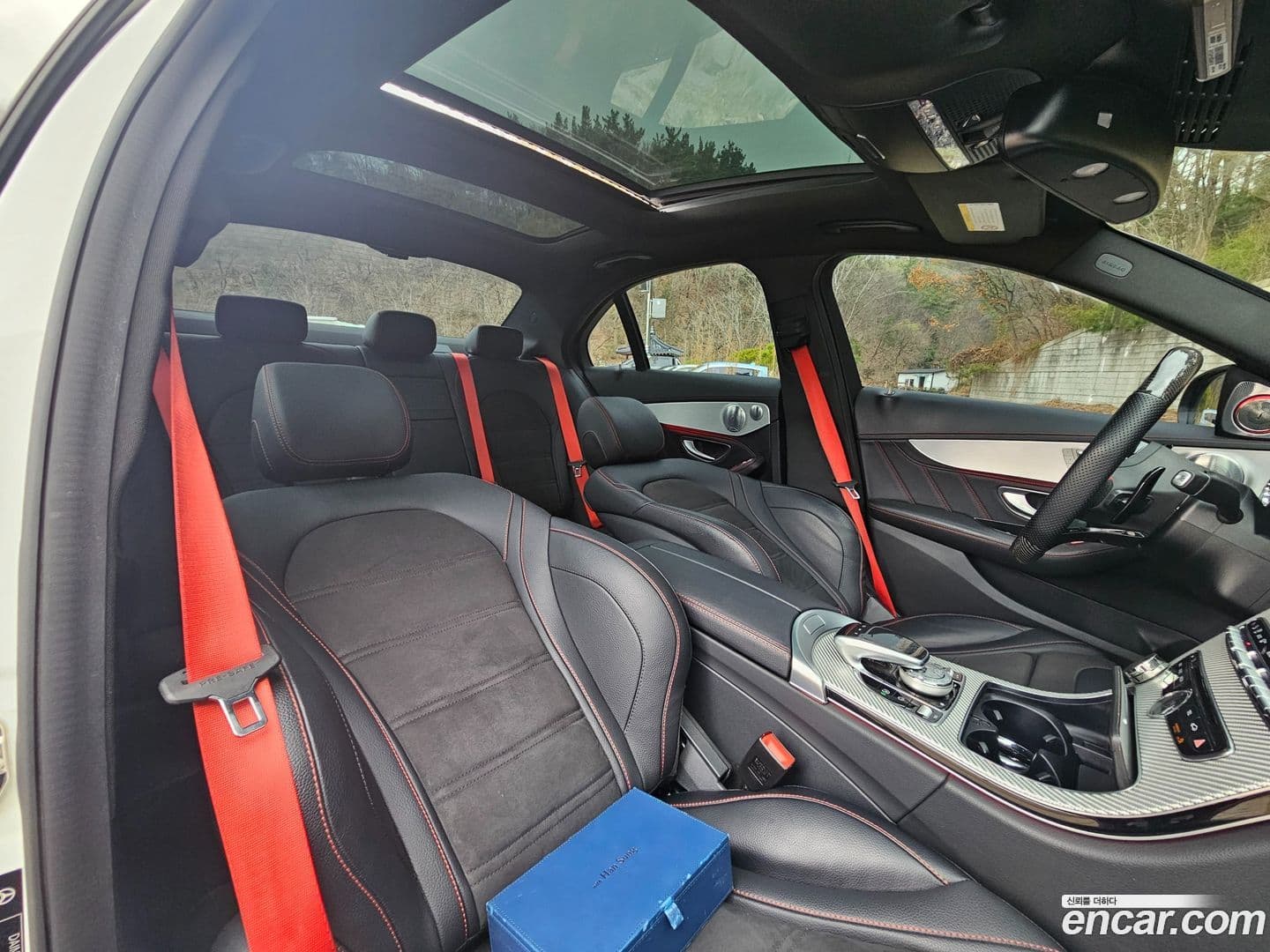 Main__Slider__Photo:C-Class Mercedes-Benz 2017.3-9