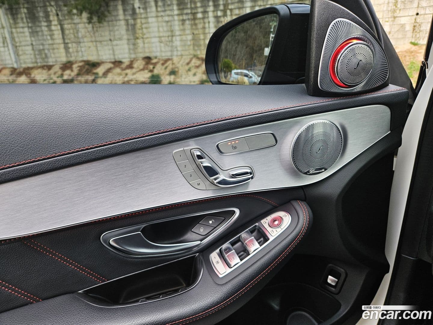 Main__Slider__Photo:C-Class Mercedes-Benz 2017.3-17