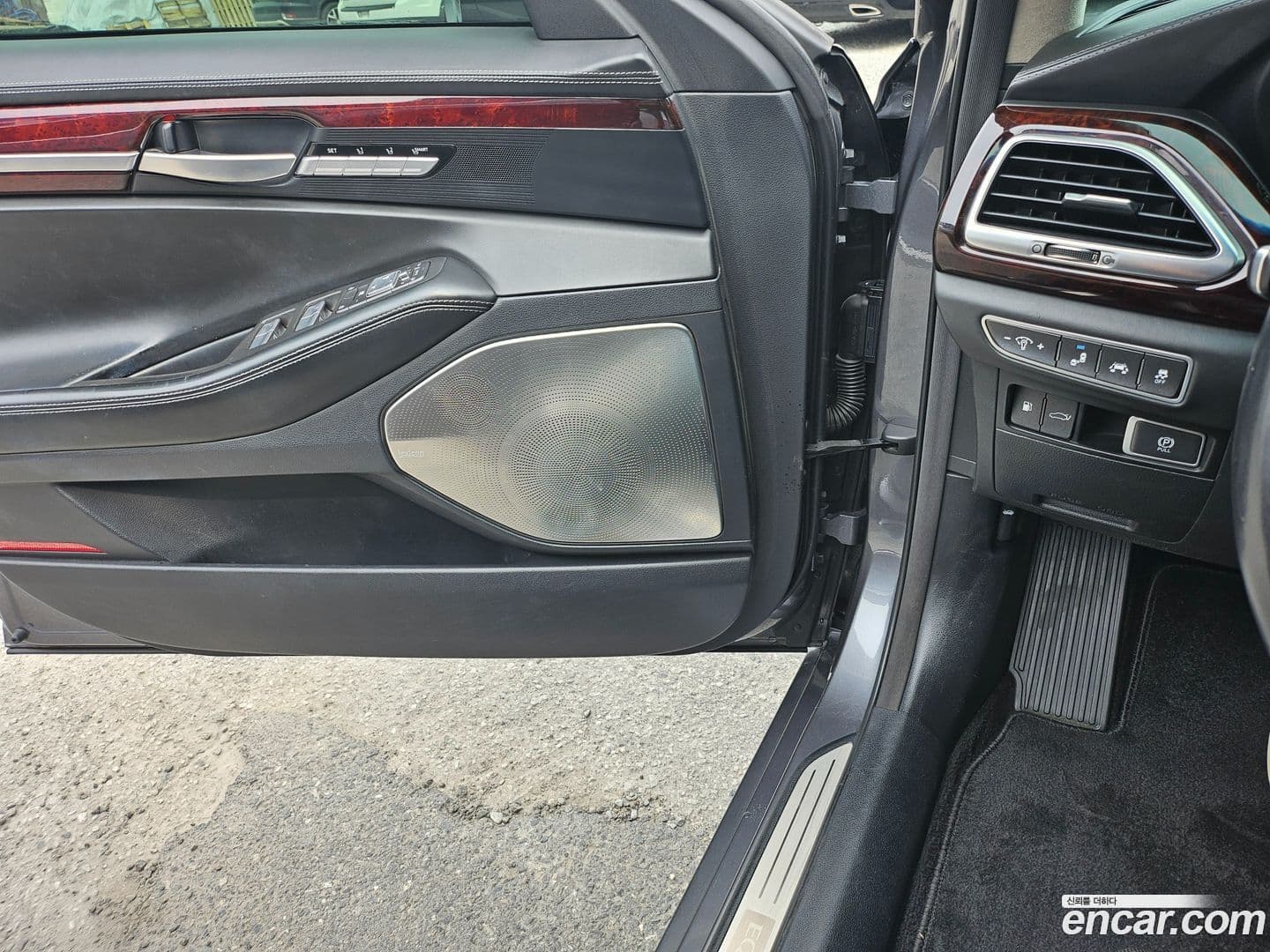 Main__Slider__Photo:EQ900 Genesis 2016.5-13