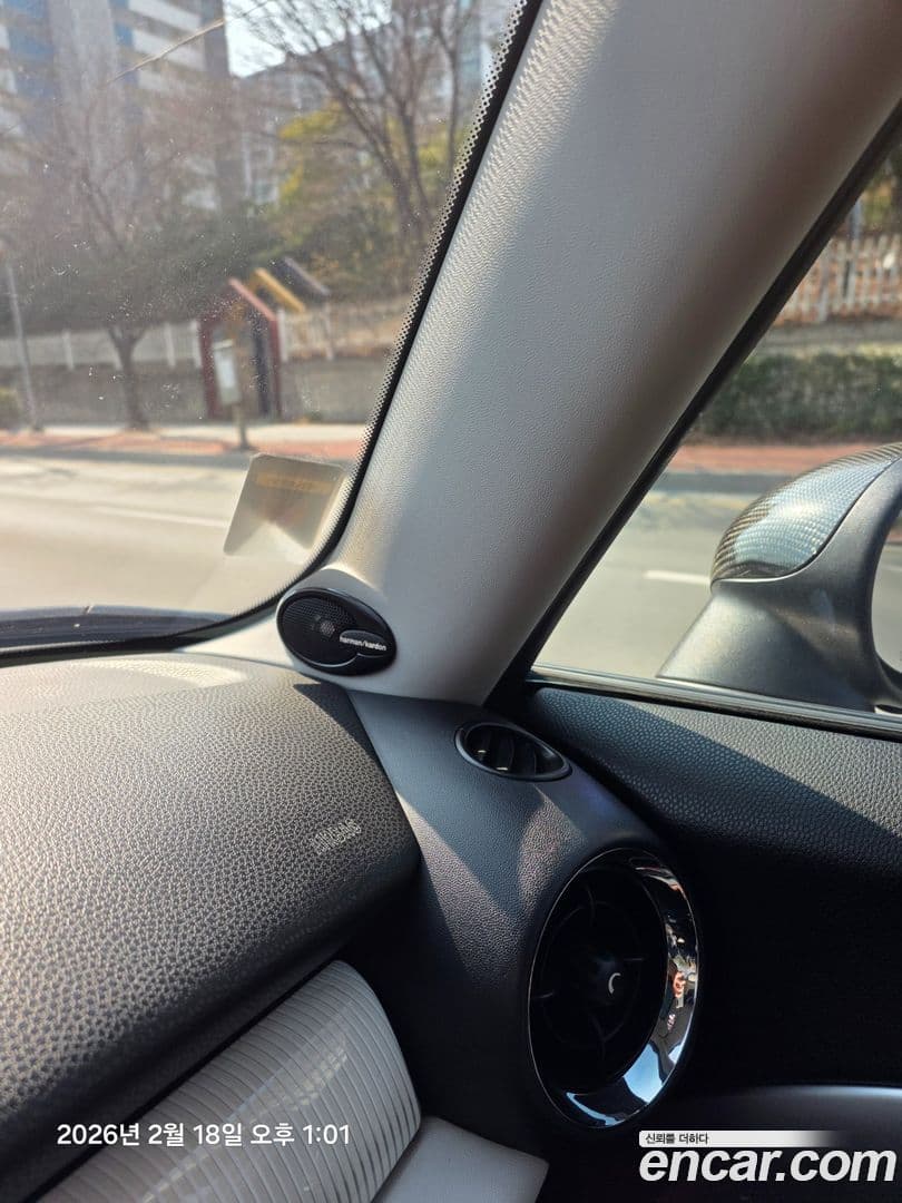 Main__Slider__Photo:Cooper Mini 2010.2-10