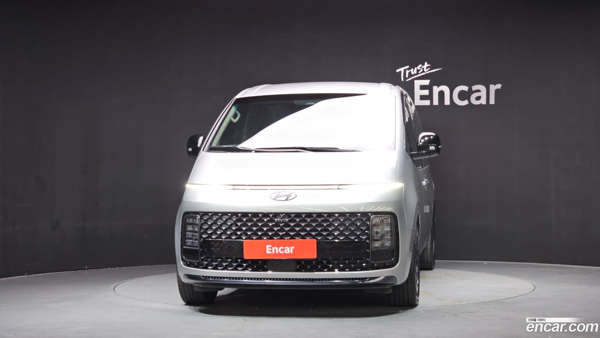 Main__Slider__Photo:Staria Hyundai 2024.4-2