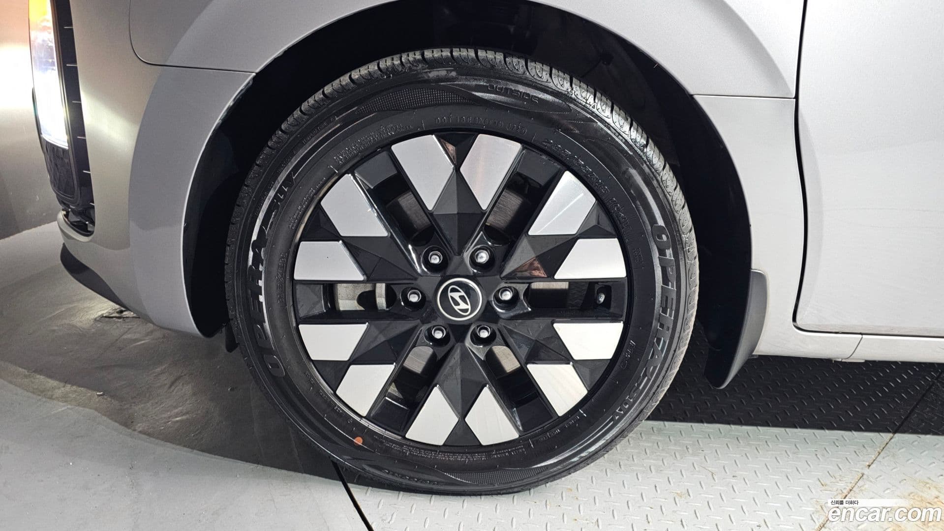 Main__Slider__Photo:Staria Hyundai 2024.4-4