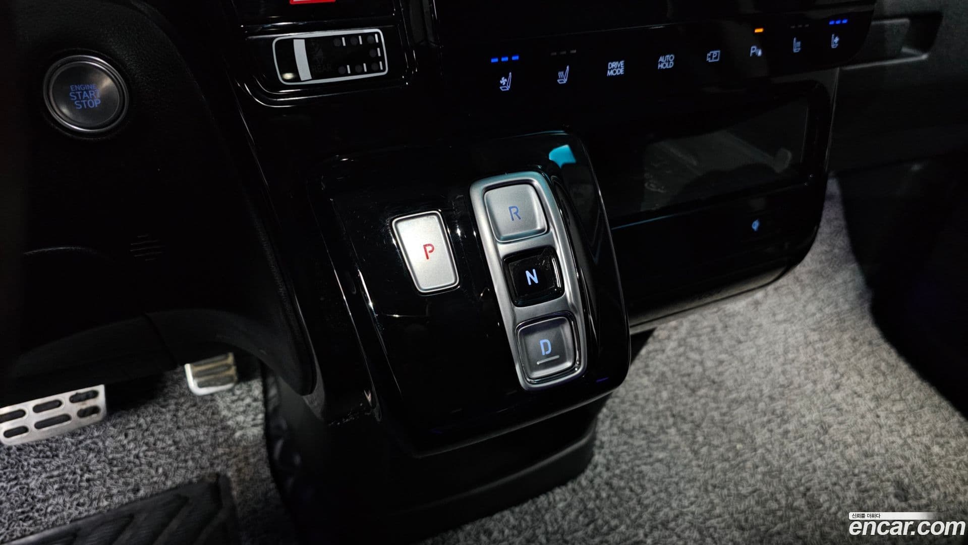 Main__Slider__Photo:Staria Hyundai 2024.4-8