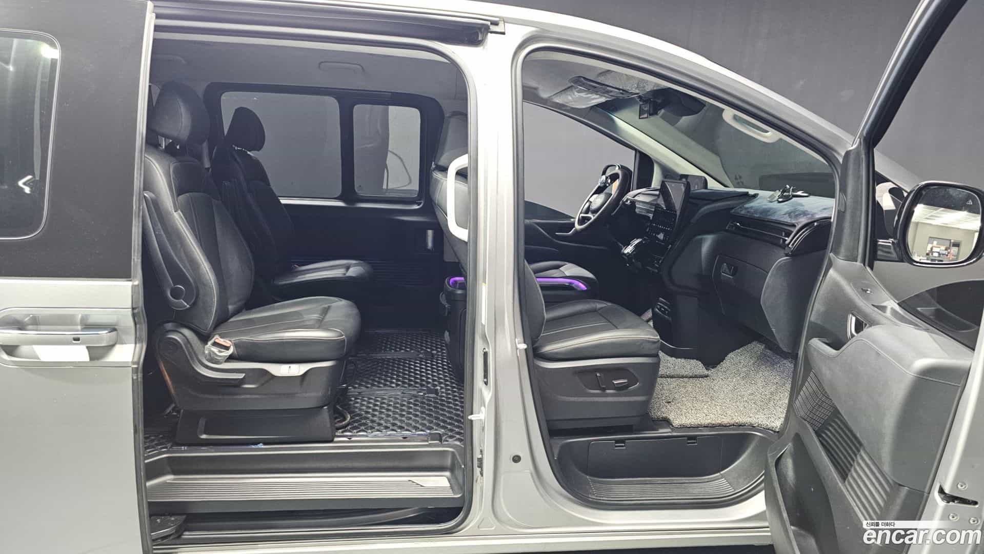 Staria Hyundai 2024.4-OPTION-015