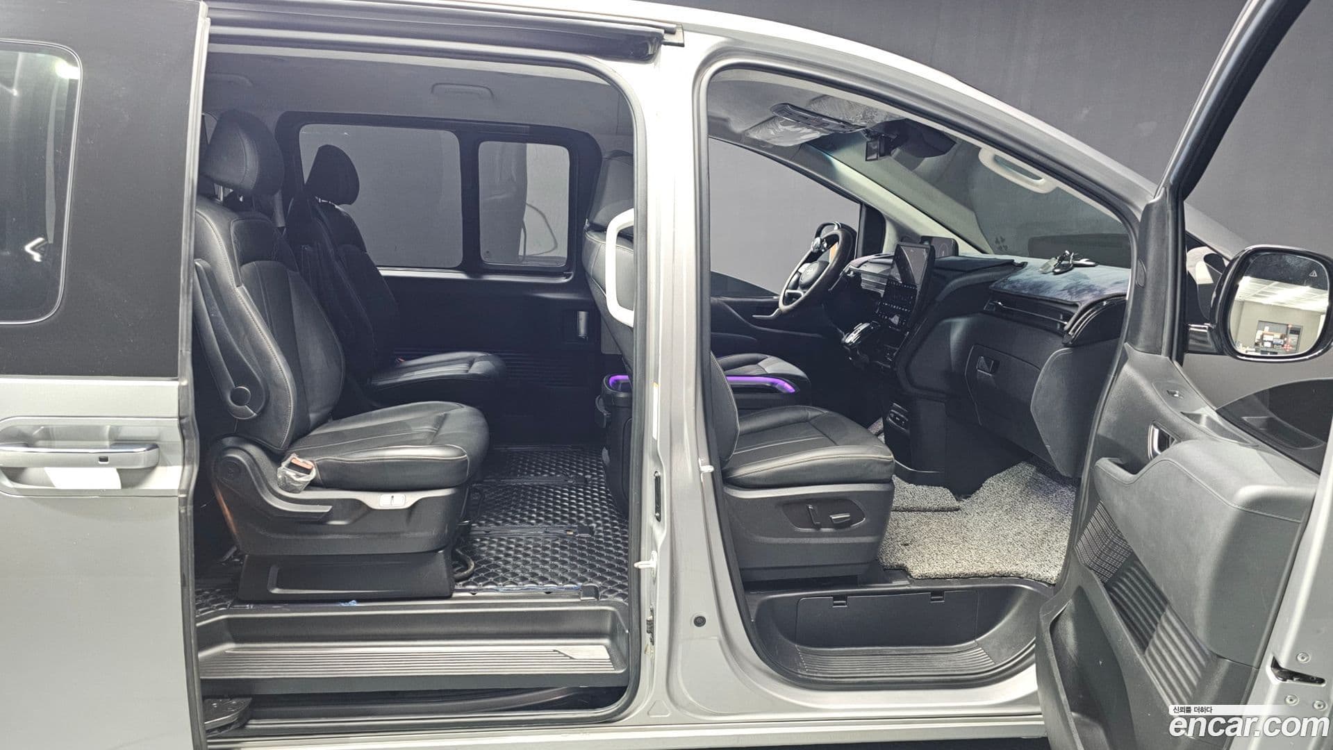 Main__Slider__Photo:Staria Hyundai 2024.4-10