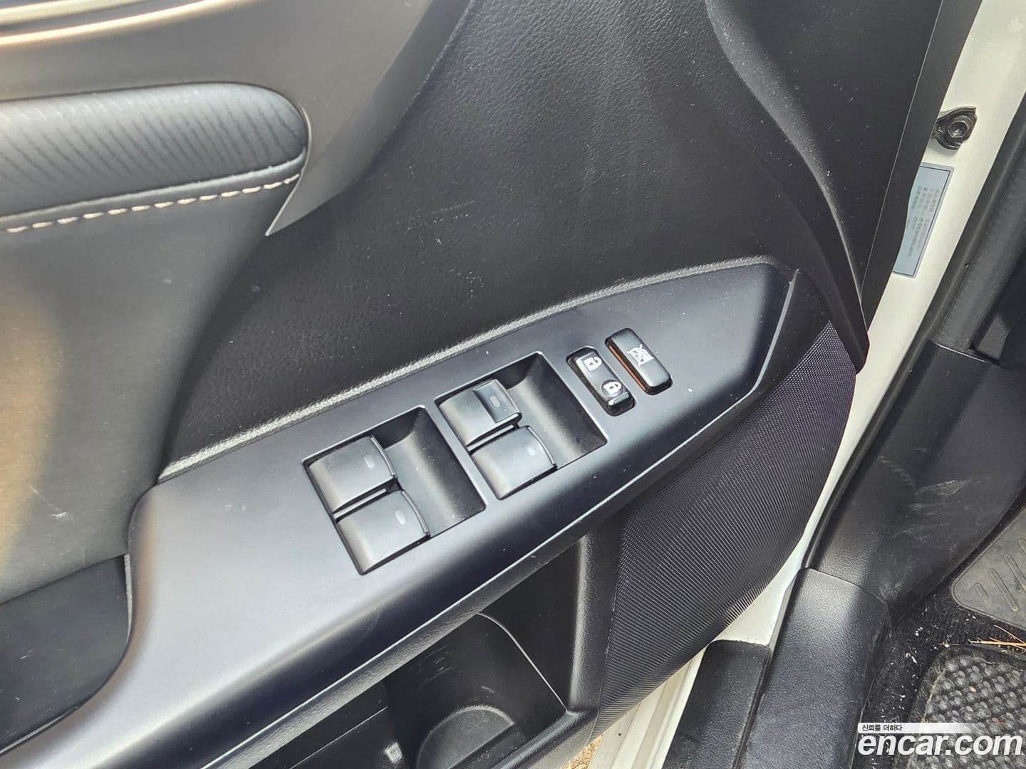 Main__Slider__Photo:CT200h Lexus 2017.0-13