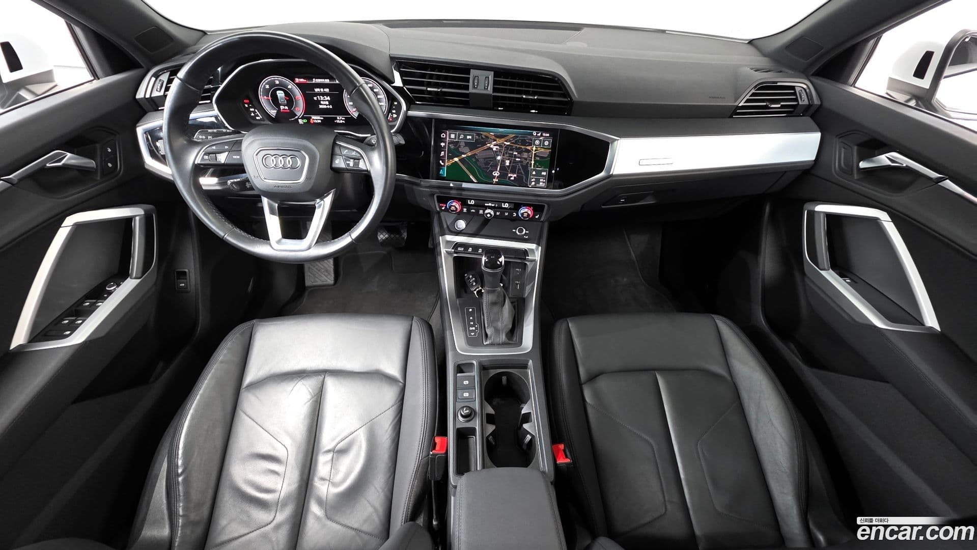 Main__Slider__Photo:Q3 Audi 2020.5-6