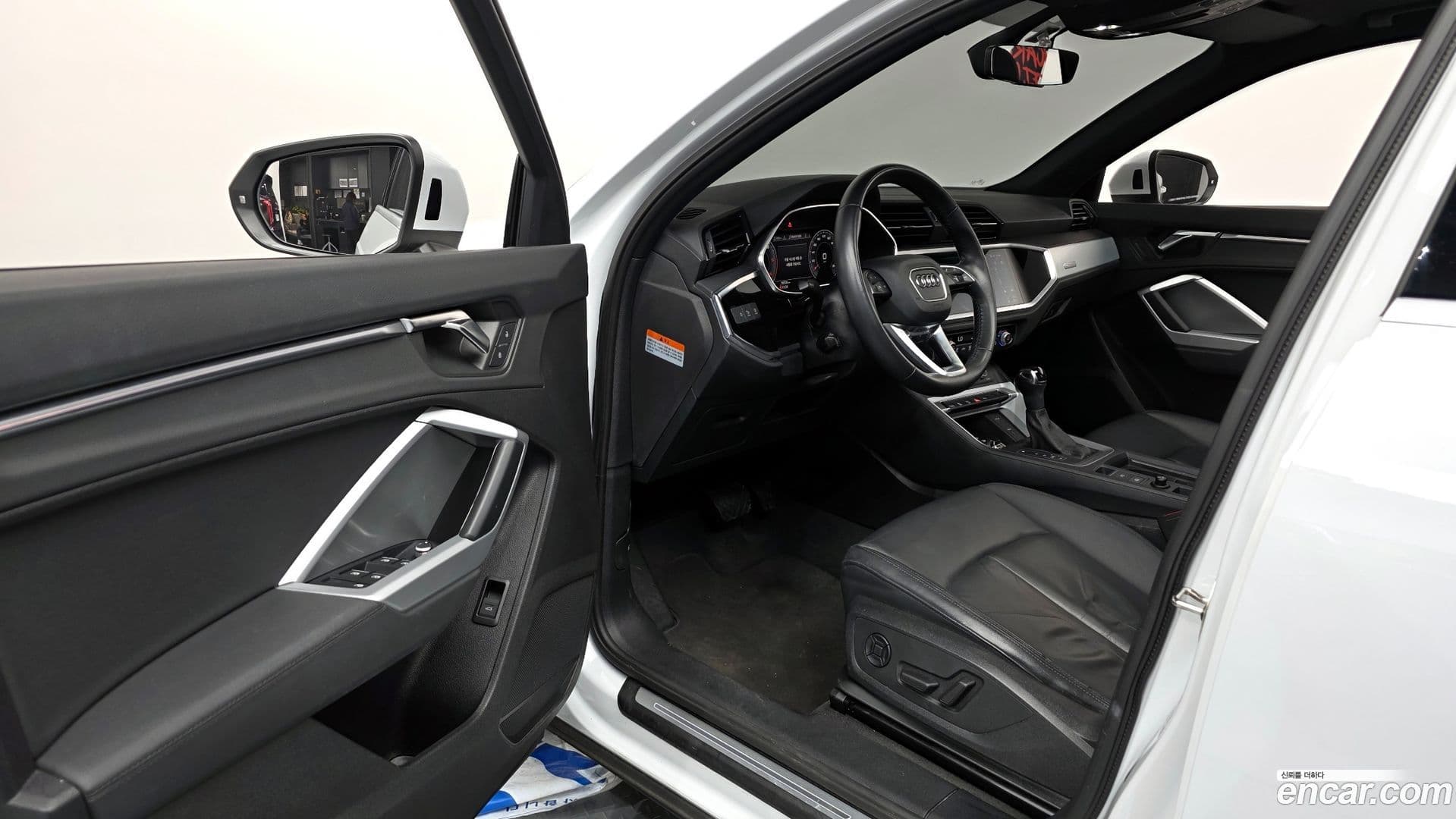 Main__Slider__Photo:Q3 Audi 2020.5-9