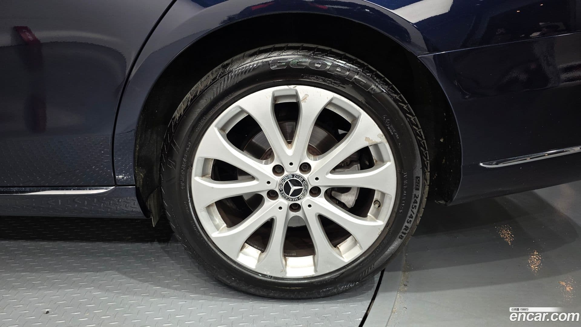 Main__Slider__Photo:E-Class Mercedes-Benz 2017.4-4