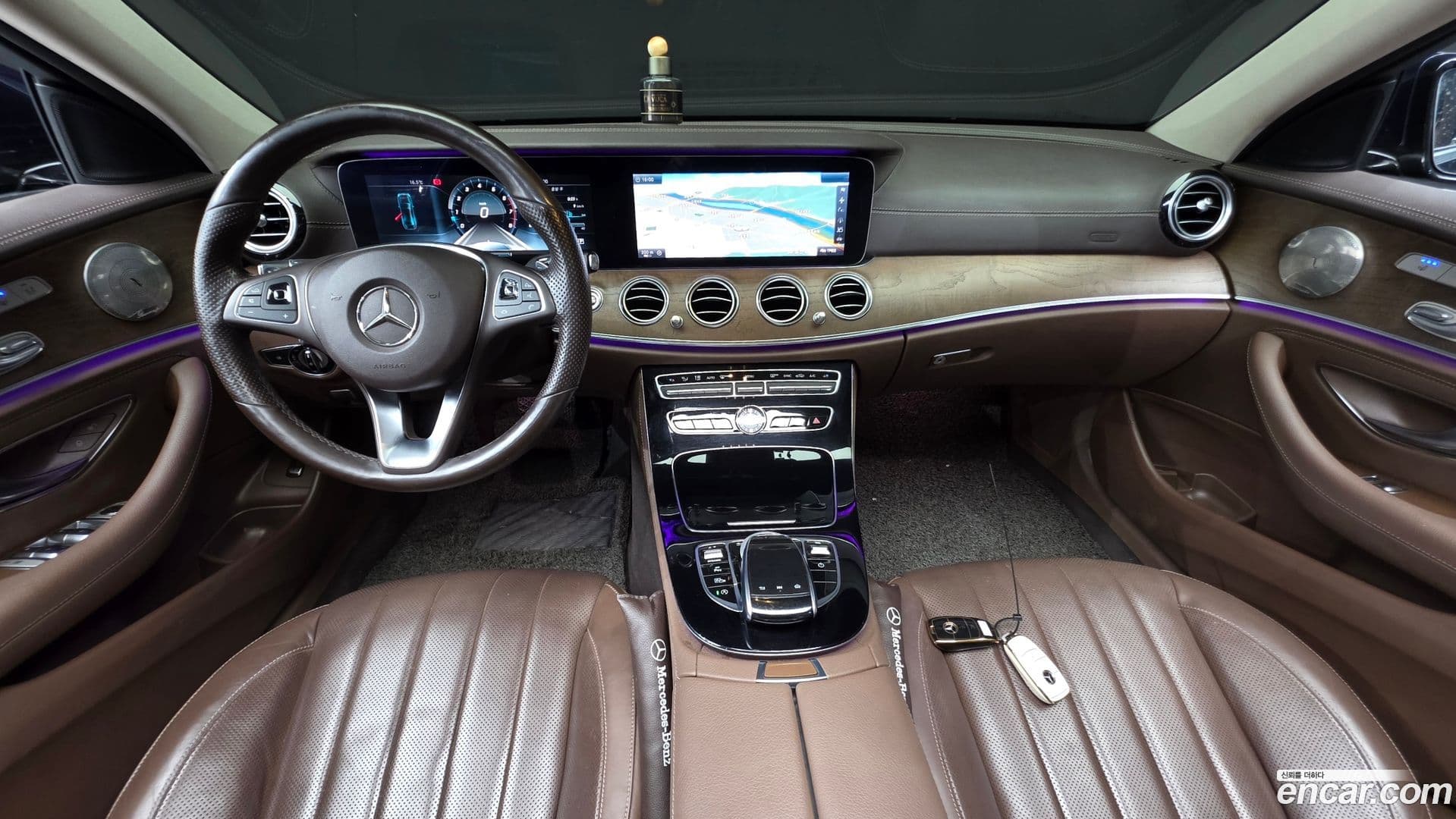 Main__Slider__Photo:E-Class Mercedes-Benz 2017.4-6