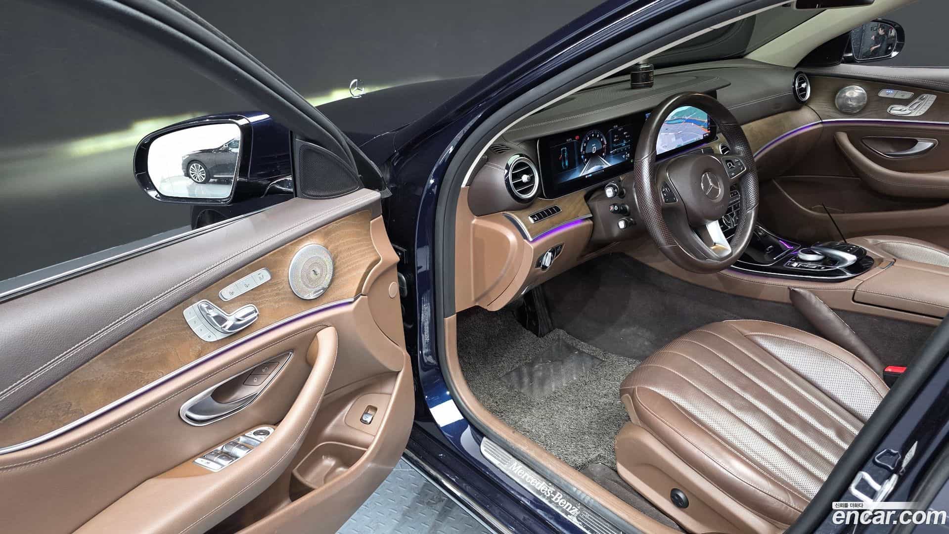 E-Class Mercedes-Benz 2017.4-OPTION-015