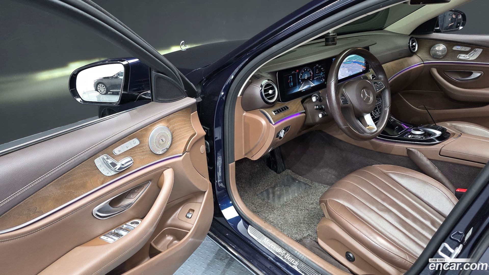 Main__Slider__Photo:E-Class Mercedes-Benz 2017.4-10