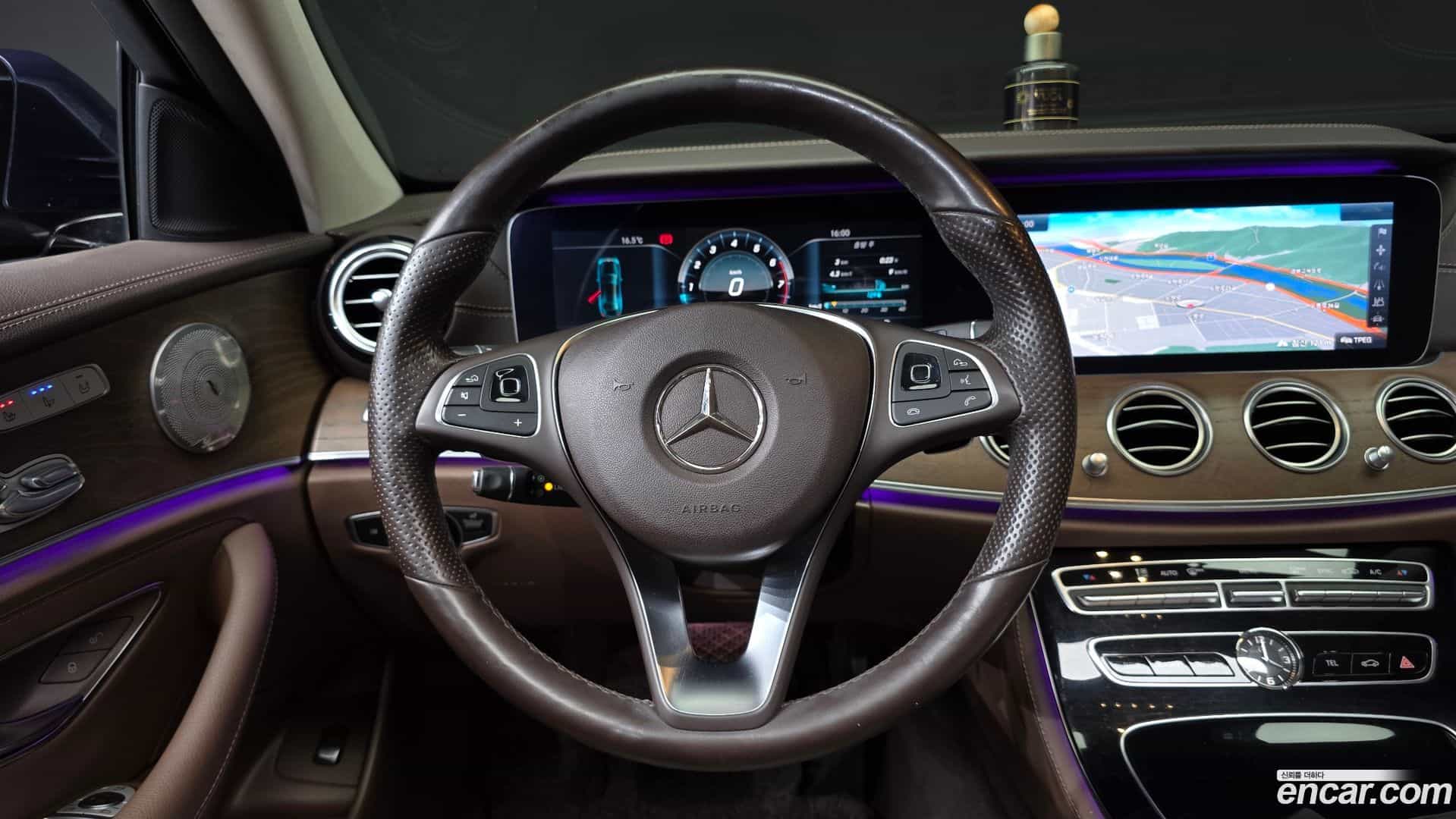 E-Class Mercedes-Benz 2017.4-OPTION-017