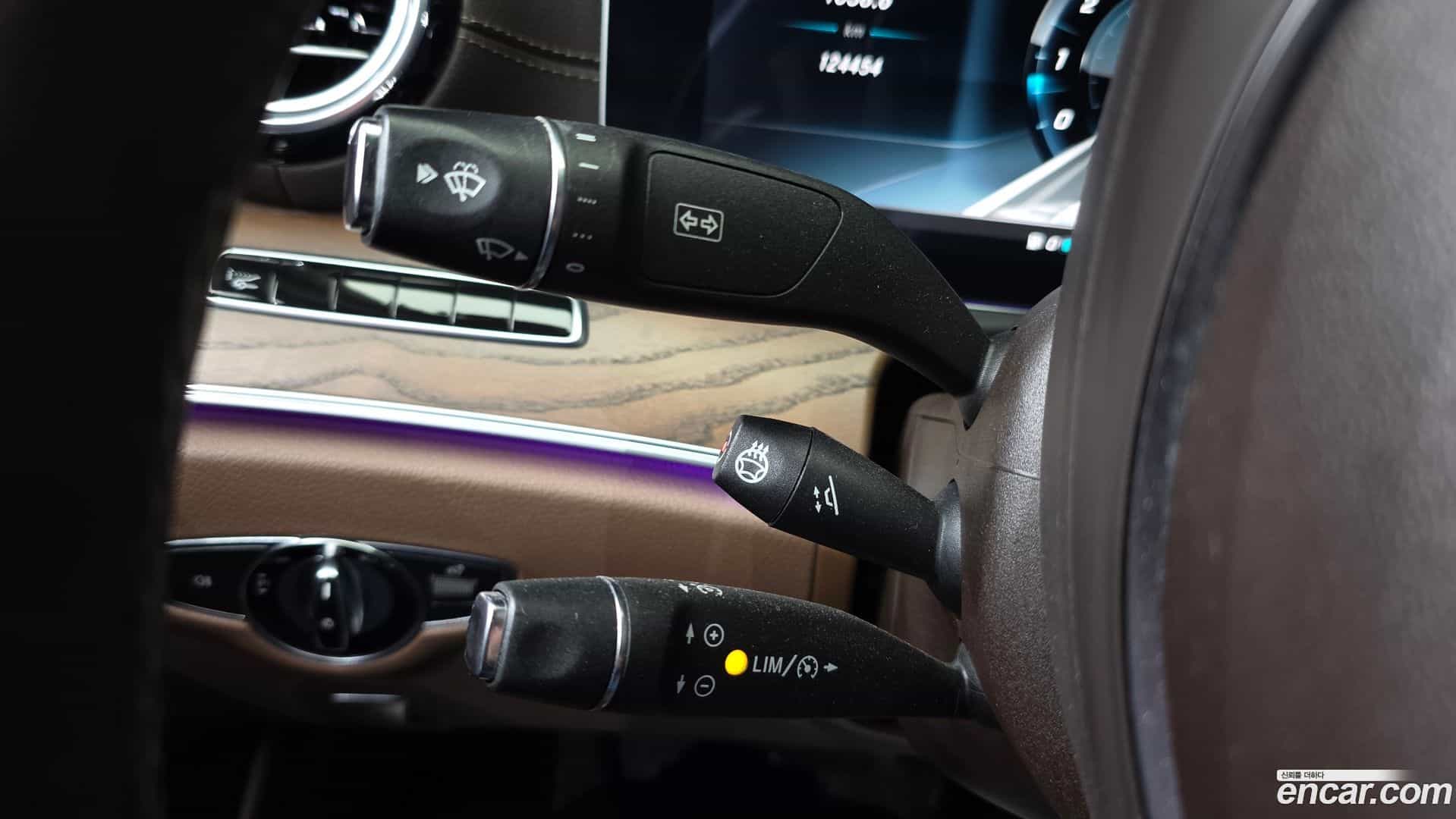 E-Class Mercedes-Benz 2017.4-OPTION-022