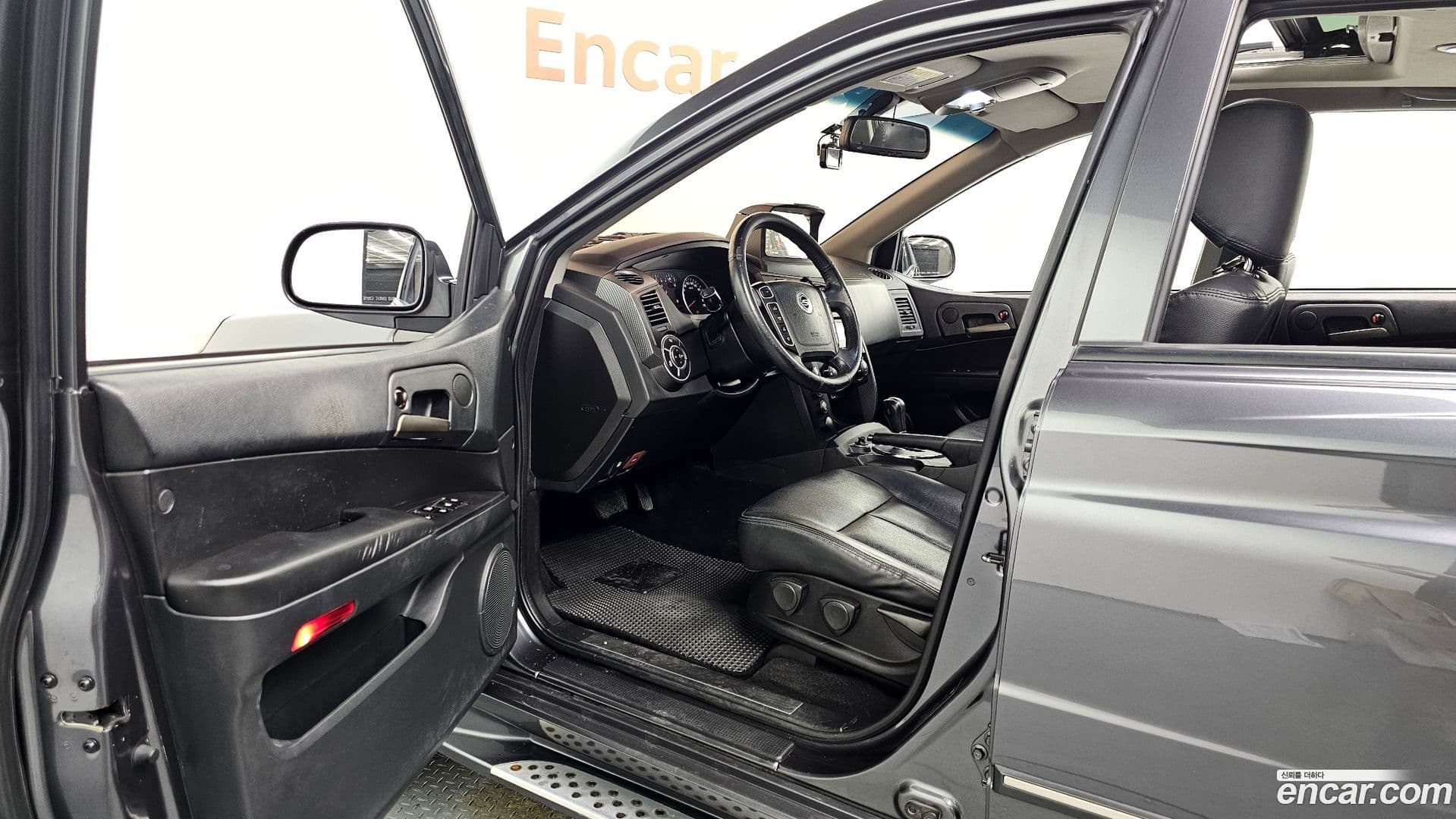 Main__Slider__Photo:KORANDO KG_Mobility_Ssangyong 2014.8-9