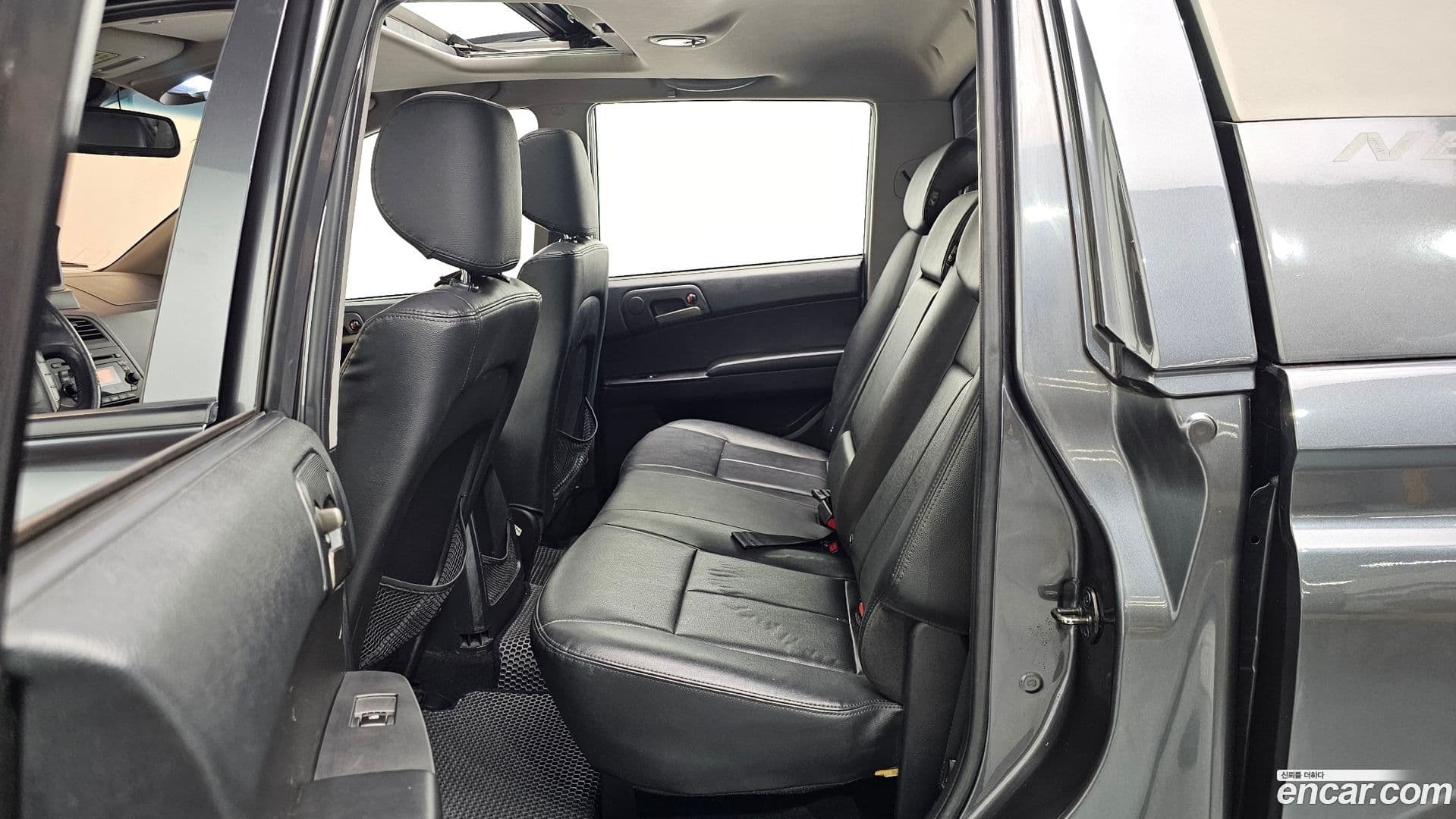 Main__Slider__Photo:KORANDO KG_Mobility_Ssangyong 2014.8-11