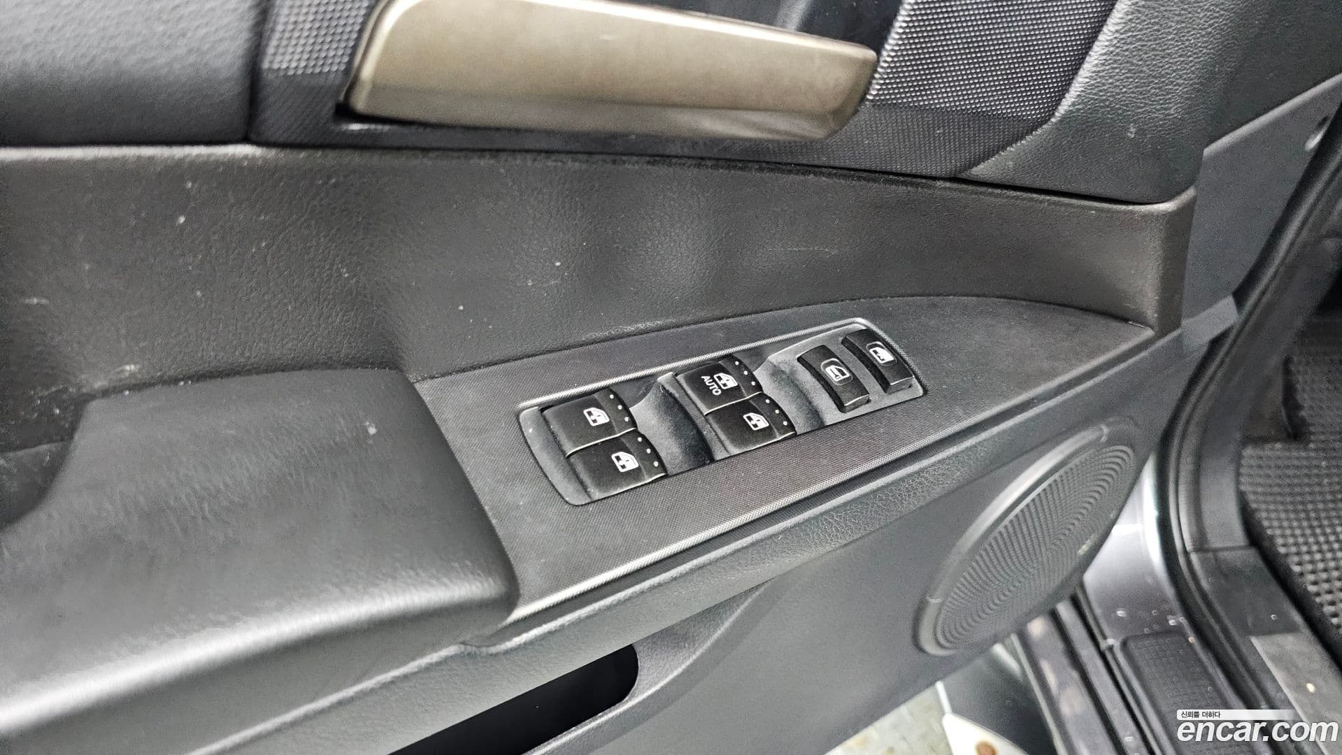 Main__Slider__Photo:KORANDO KG_Mobility_Ssangyong 2014.8-17