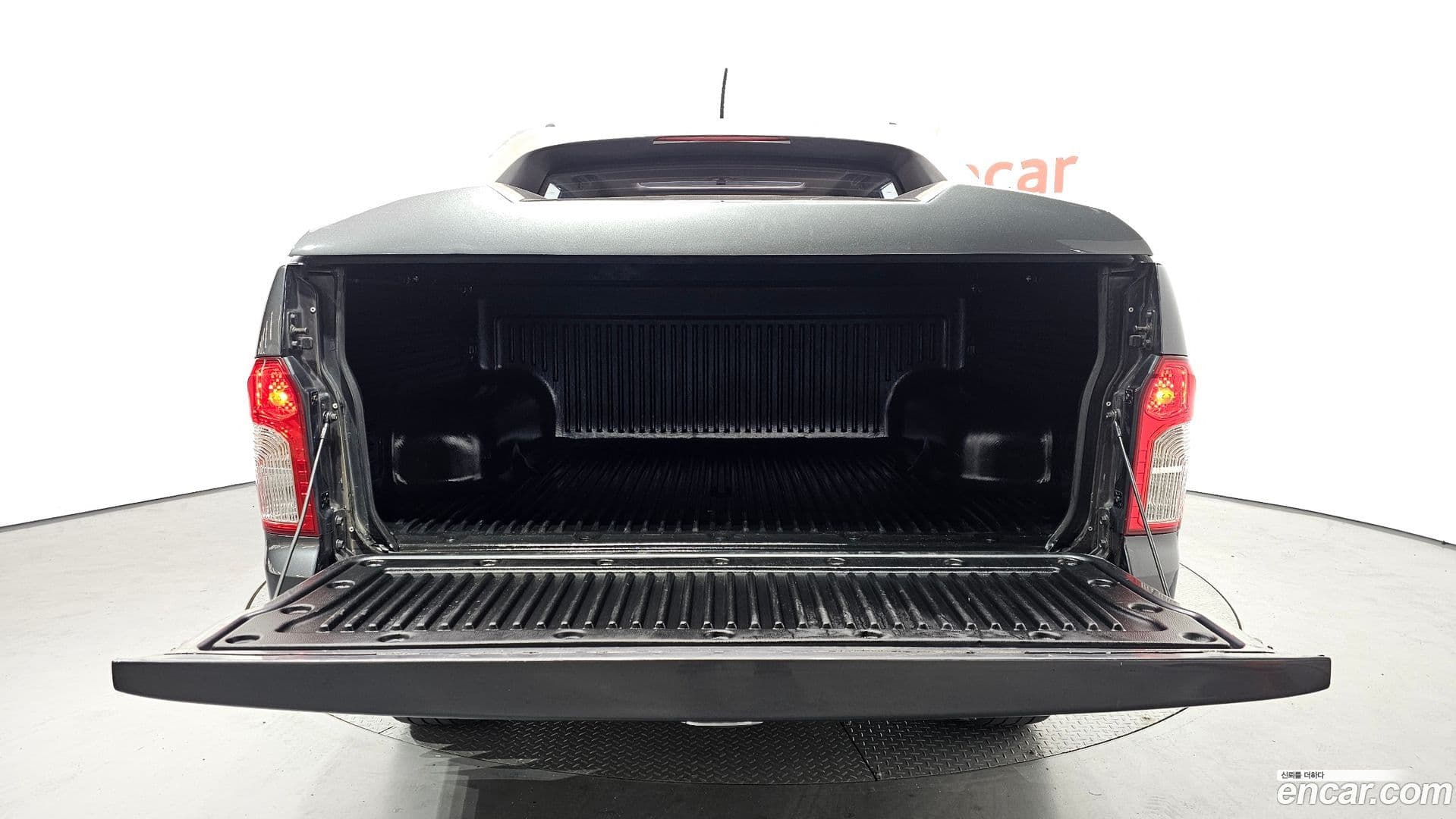 Main__Slider__Photo:KORANDO KG_Mobility_Ssangyong 2014.8-19