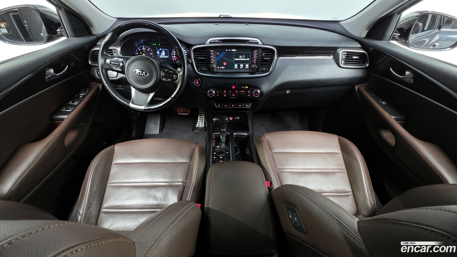 Main__Slider__Photo:Sorento Kia 2017.3-6