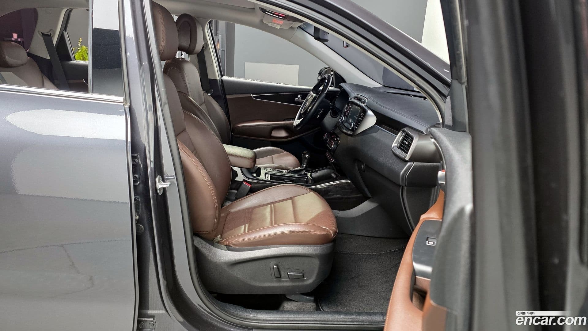 Main__Slider__Photo:Sorento Kia 2017.3-10