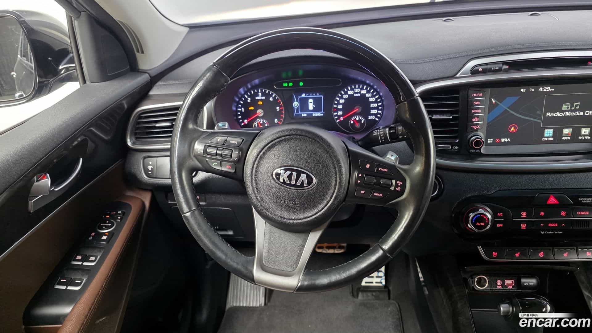 Sorento Kia 2017.3-OPTION-017