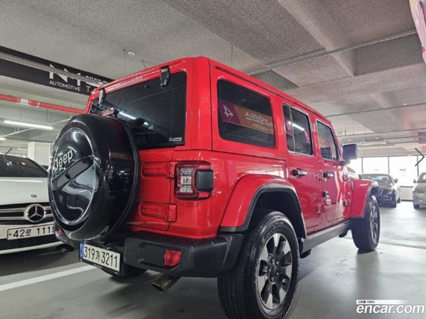 Main__Slider__Photo:Wrangler Jeep 2022.7-3