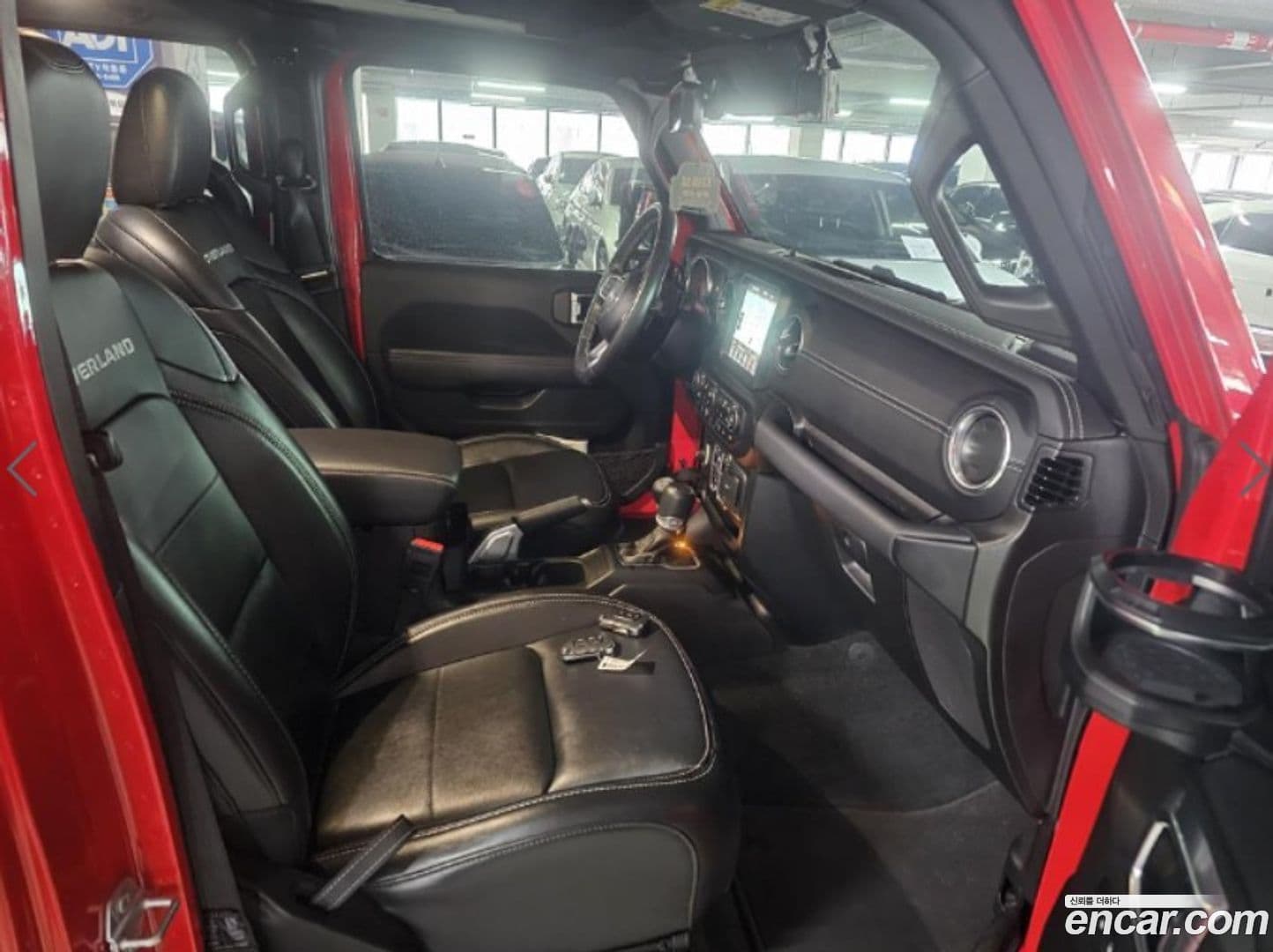 Main__Slider__Photo:Wrangler Jeep 2022.7-11