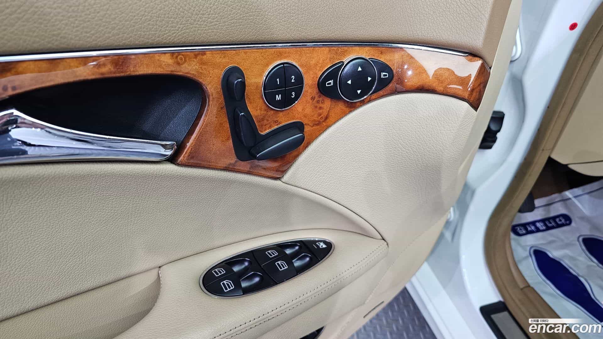 E-Class Mercedes-Benz 2008.11-OPTION-018