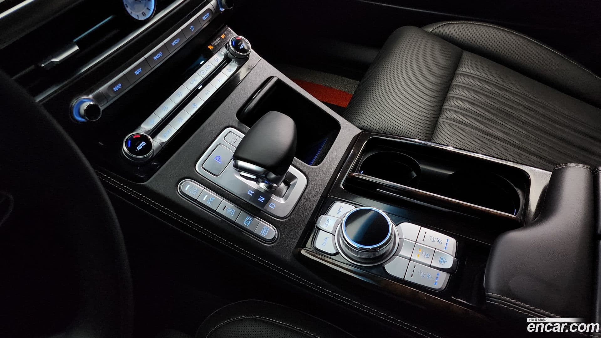 Main__Slider__Photo:G90 Genesis 2020.5-8