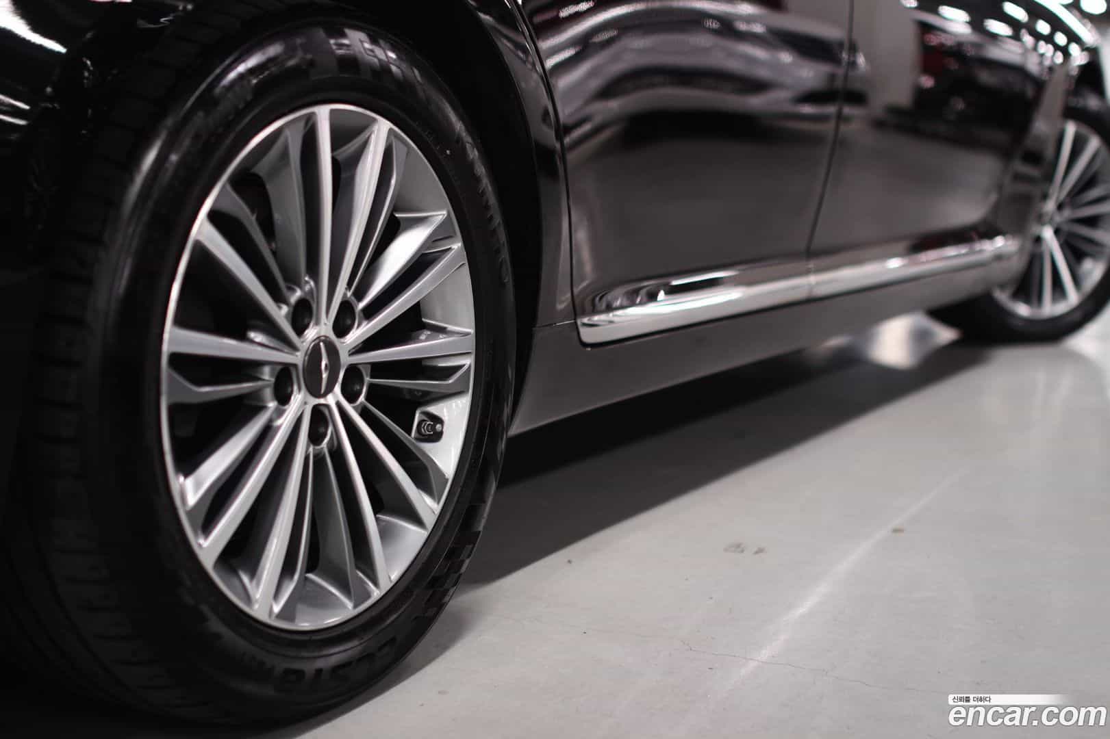 EQ900 Genesis 2018.5-OUTER-005