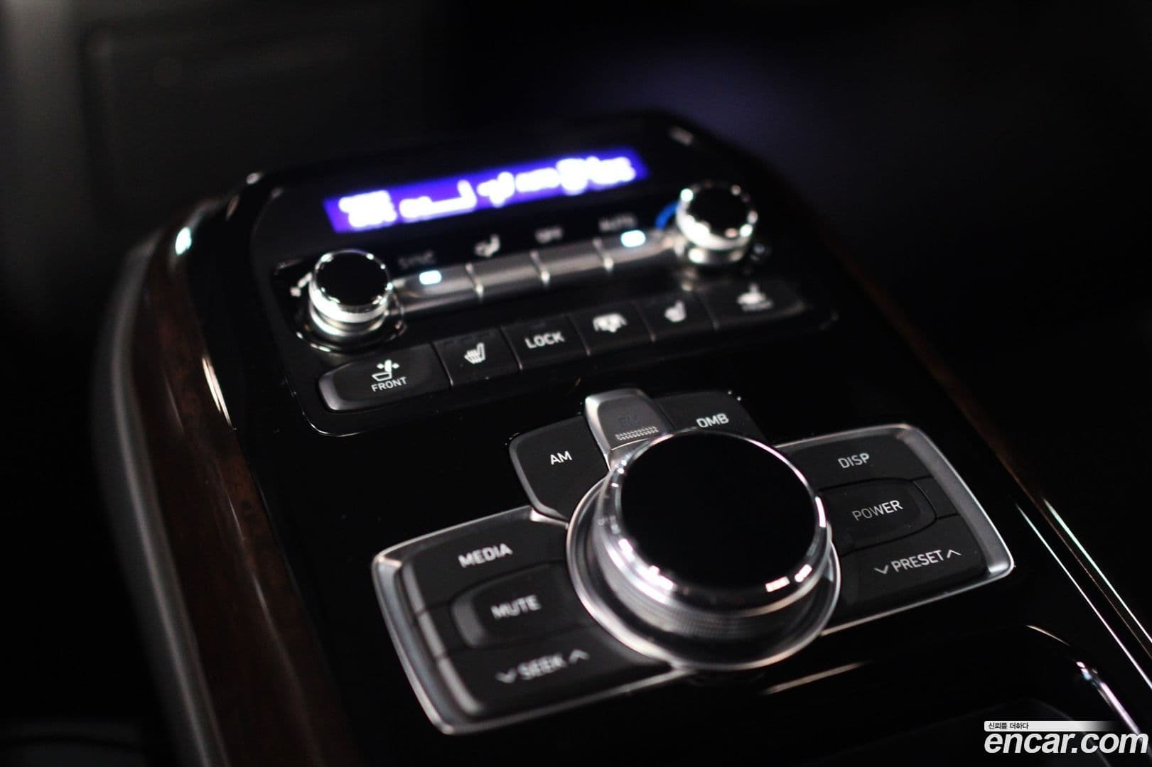 Main__Slider__Photo:EQ900 Genesis 2018.5-8