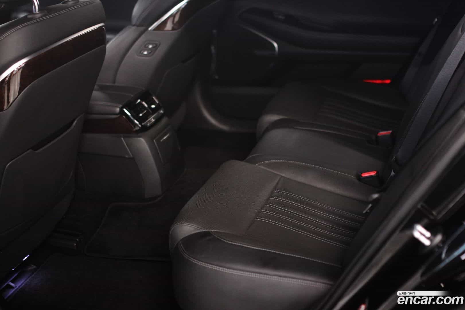 EQ900 Genesis 2018.5-OPTION-024