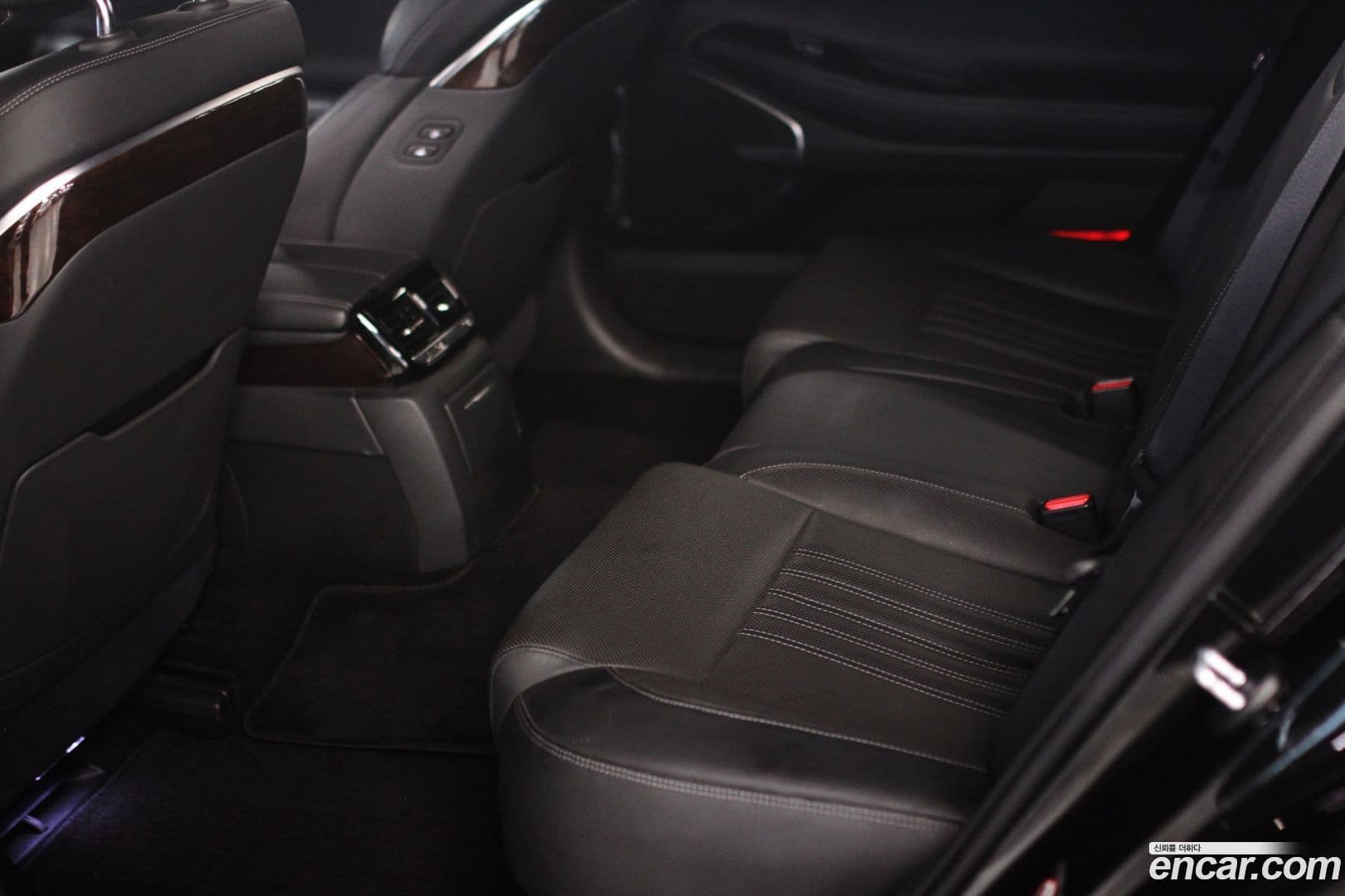 Main__Slider__Photo:EQ900 Genesis 2018.5-19