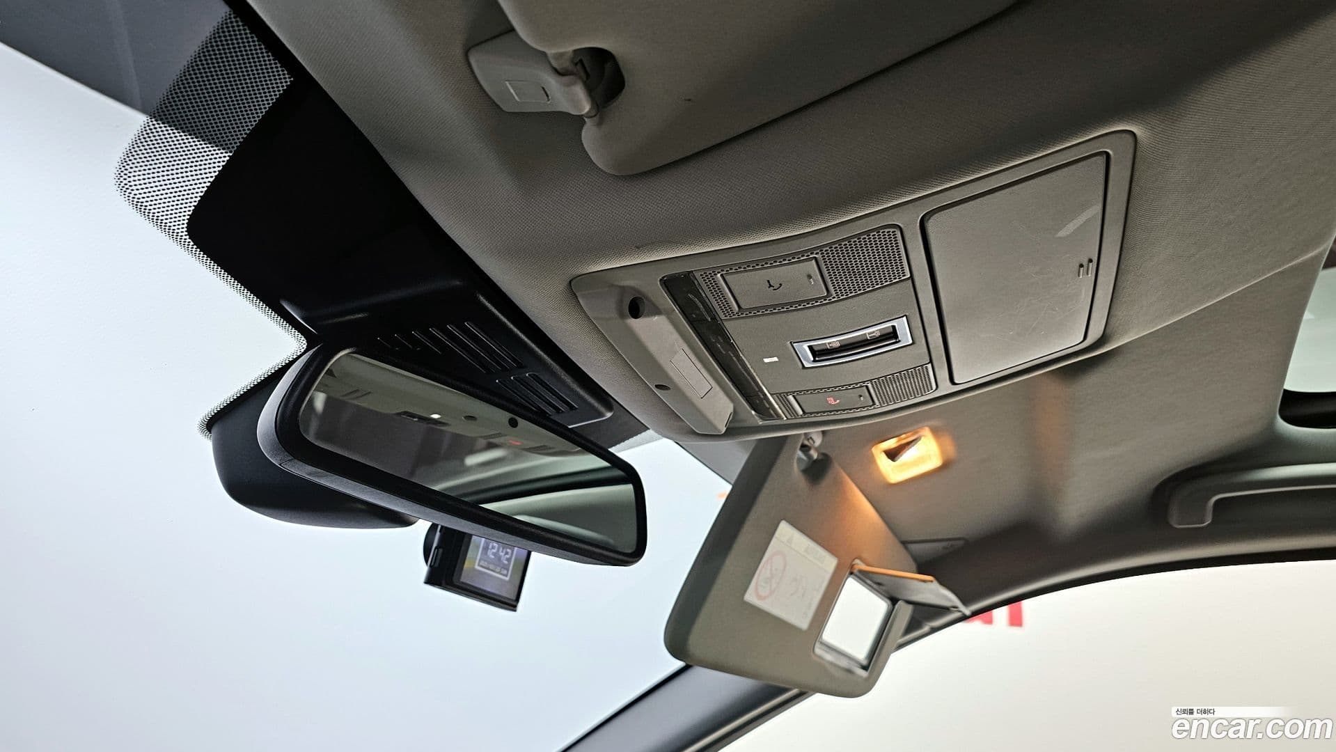 Main__Slider__Photo:Discovery Sport Land Rover 2018.7-13