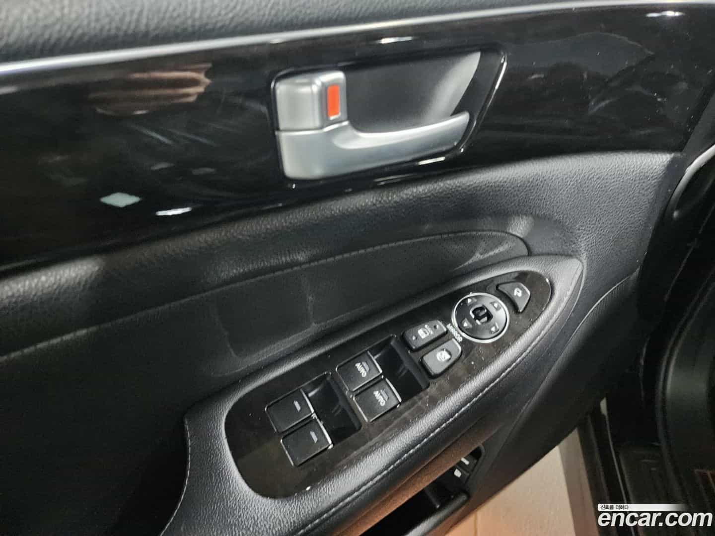 Genesis Hyundai 2011.4-OPTION-018