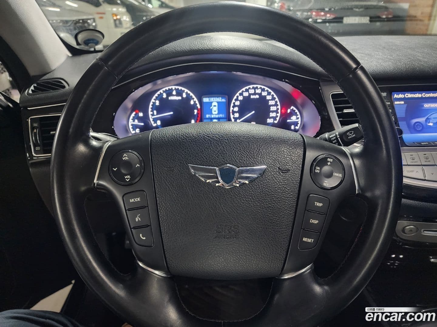 Main__Slider__Photo:Genesis Hyundai 2011.4-14