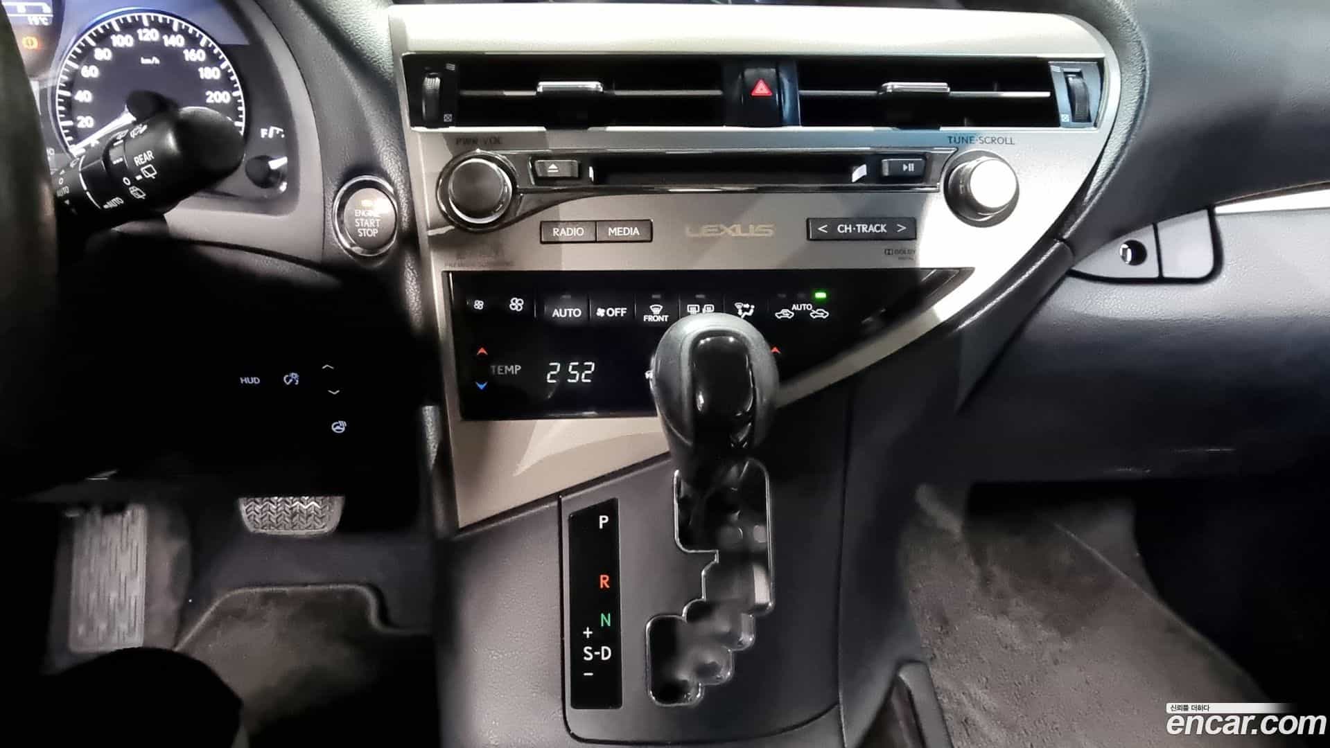 RX Lexus 2013.3-INNER-009