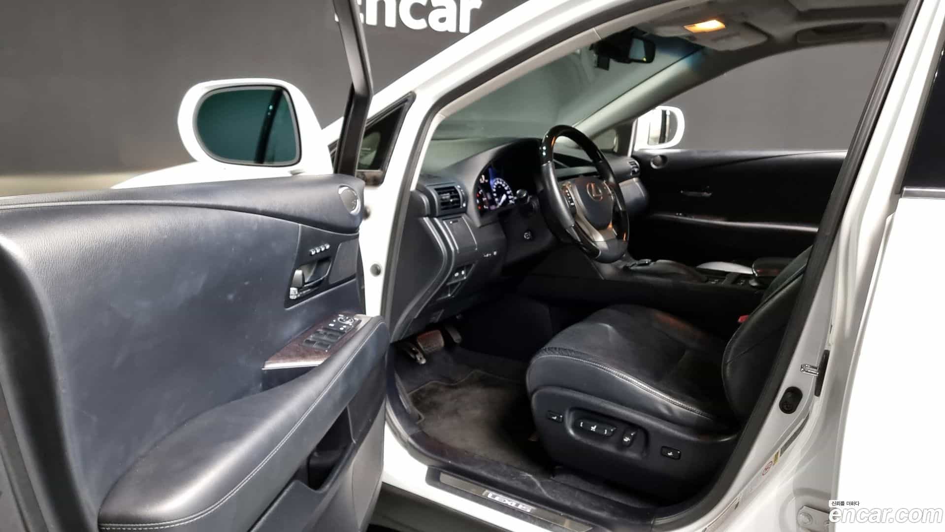 RX Lexus 2013.3-INNER-010