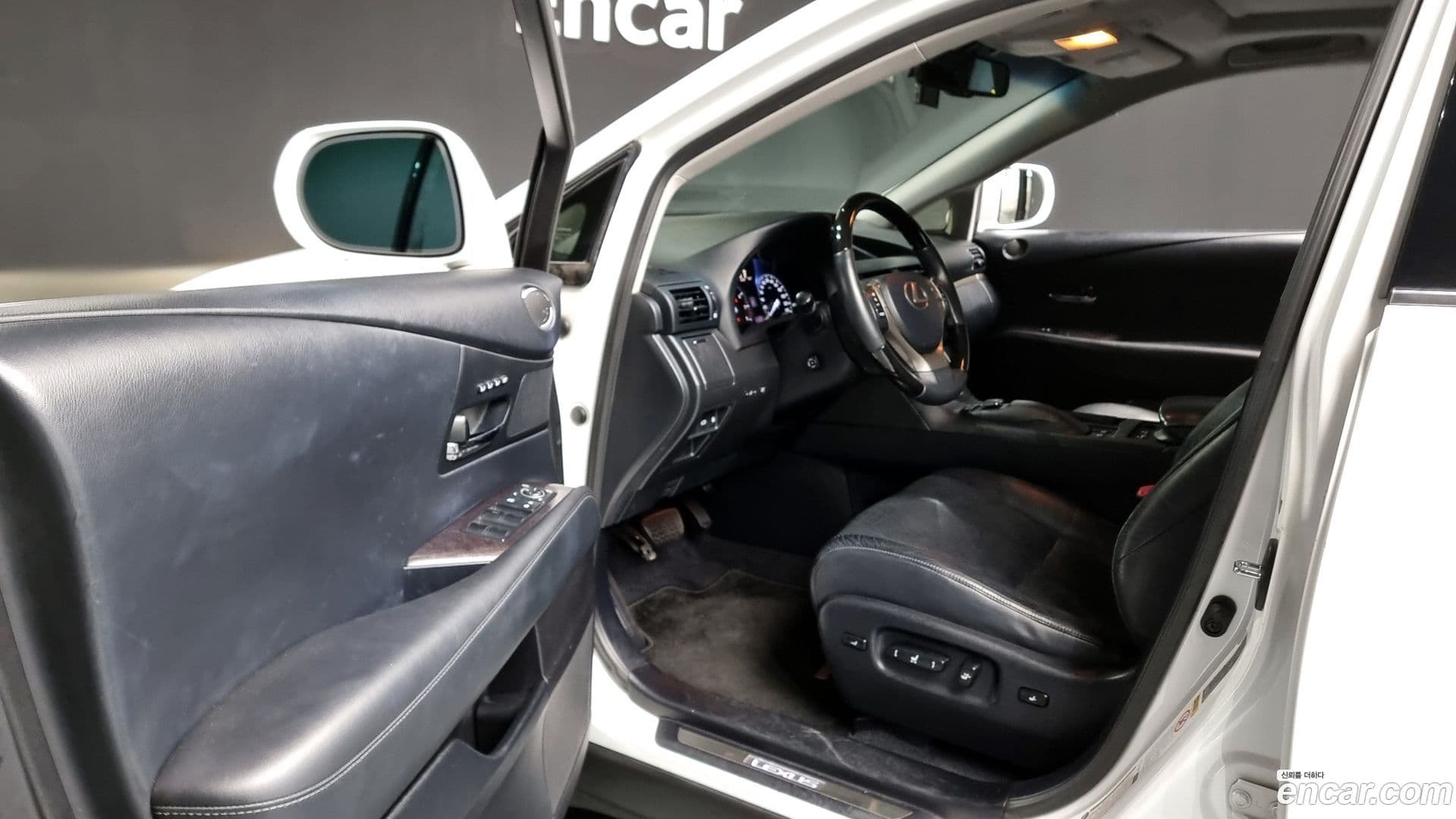 Main__Slider__Photo:RX Lexus 2013.3-9