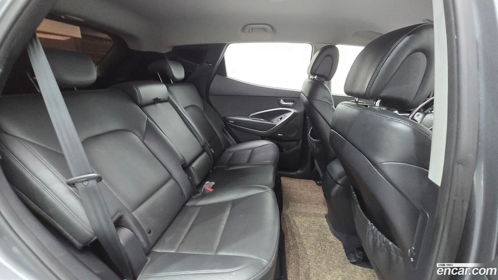 Main__Slider__Photo:Santafe Hyundai 2013.9-11