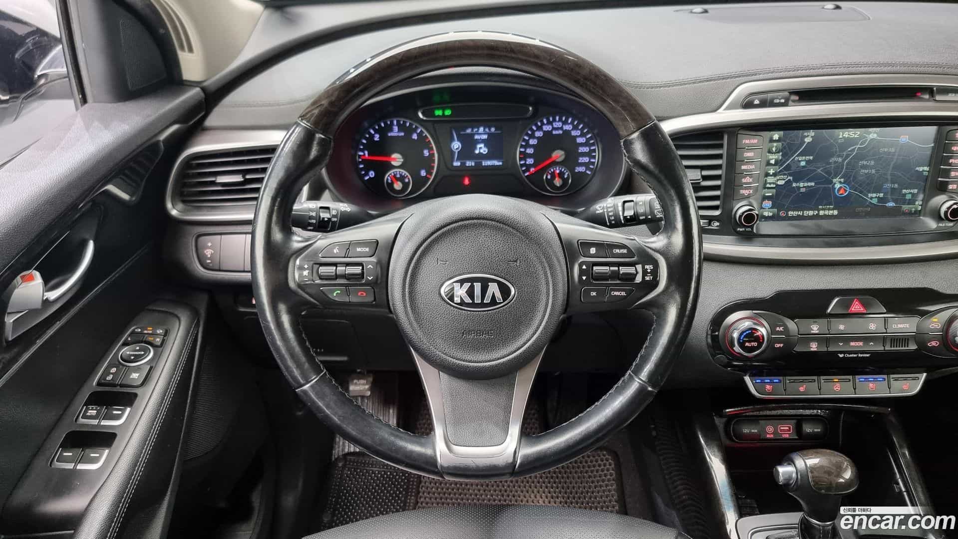 Sorento Kia 2014.8-OPTION-017