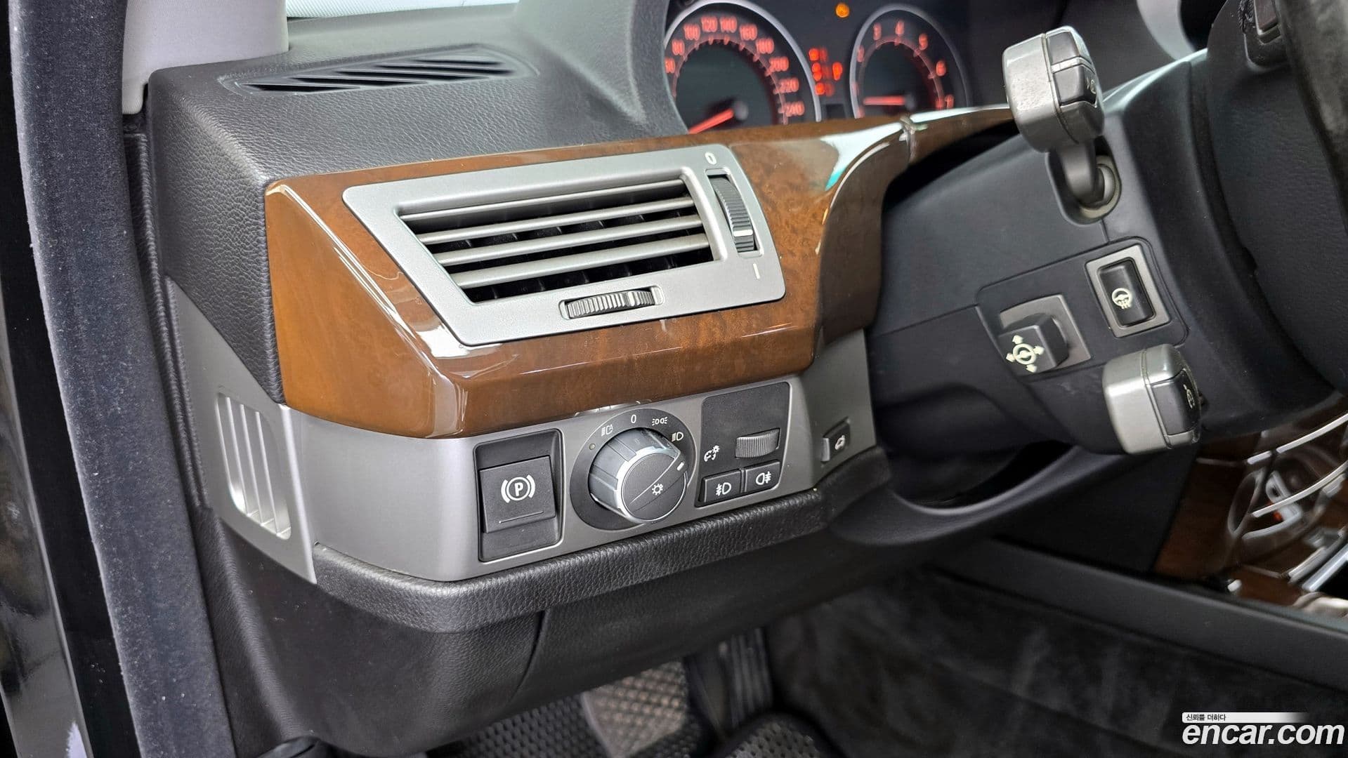 Main__Slider__Photo:7-Series BMW 2005.11-15