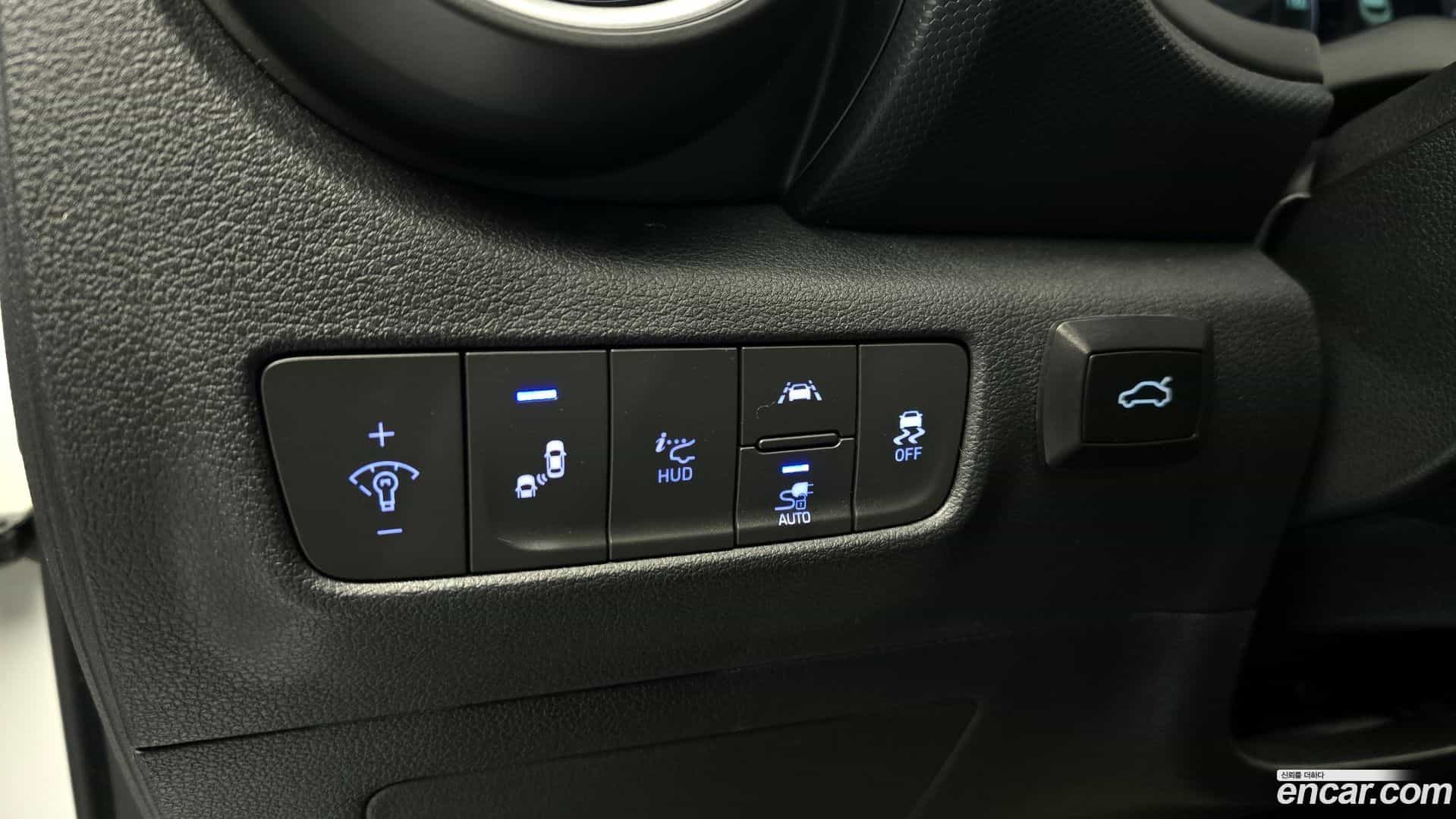 Kona Hyundai 2018.10-OPTION-018