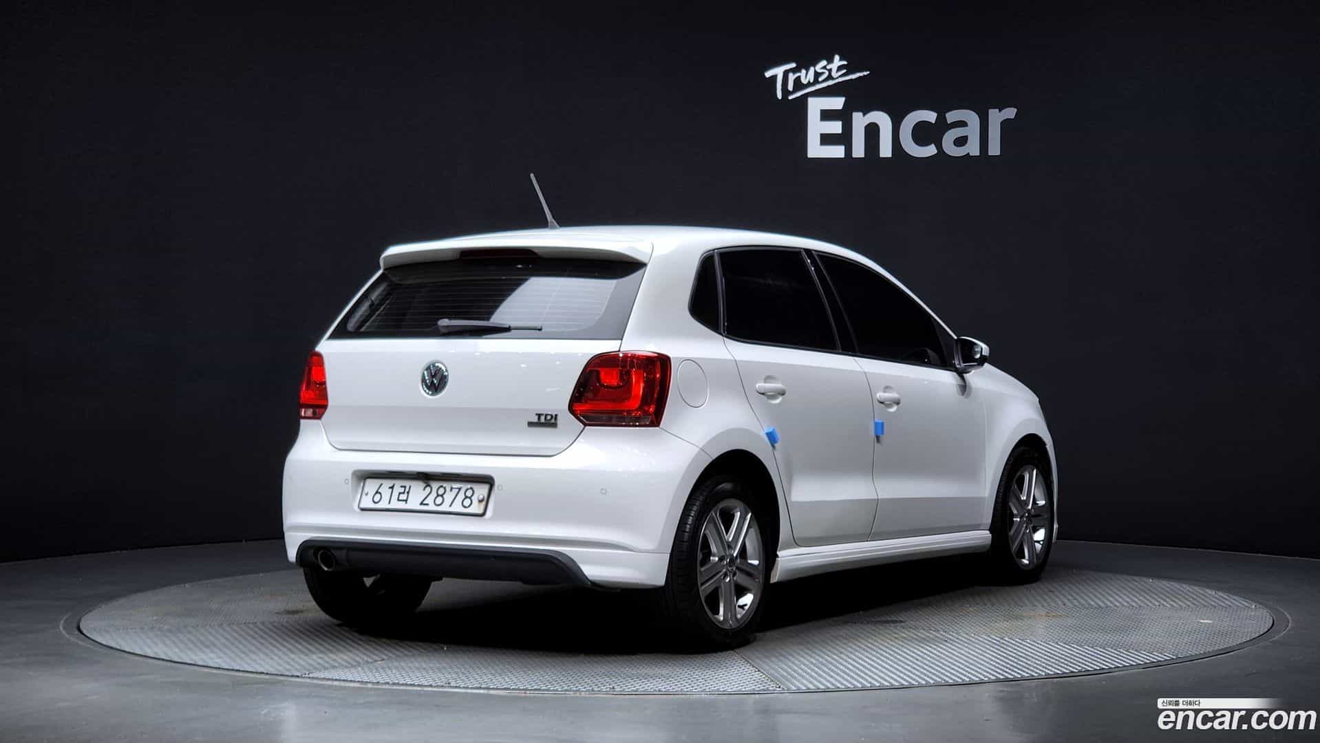 Polo Volkswagen 2013.4-OUTER-002