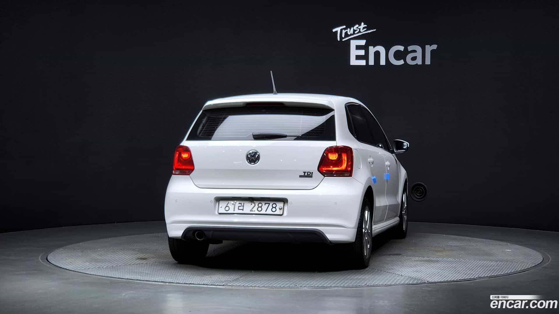 Polo Volkswagen 2013.4-OUTER-004