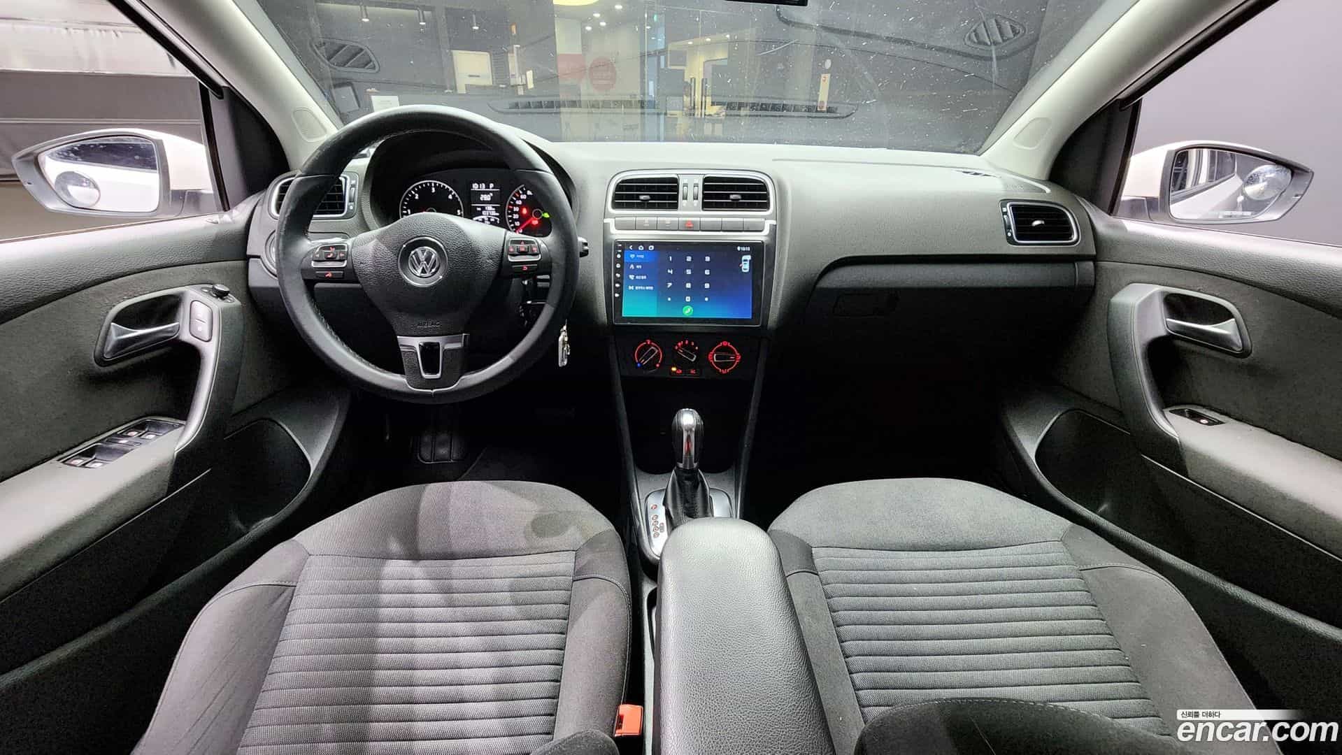 Polo Volkswagen 2013.4-INNER-007