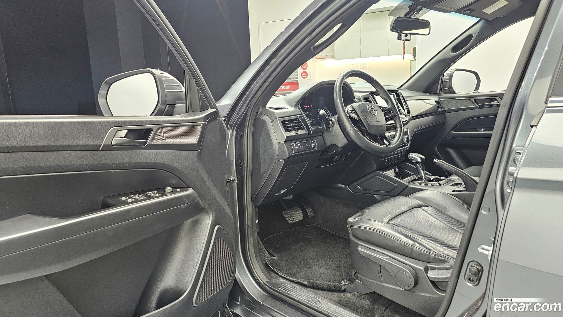 Main__Slider__Photo:Rexton KG_Mobility_Ssangyong 2021.10-10